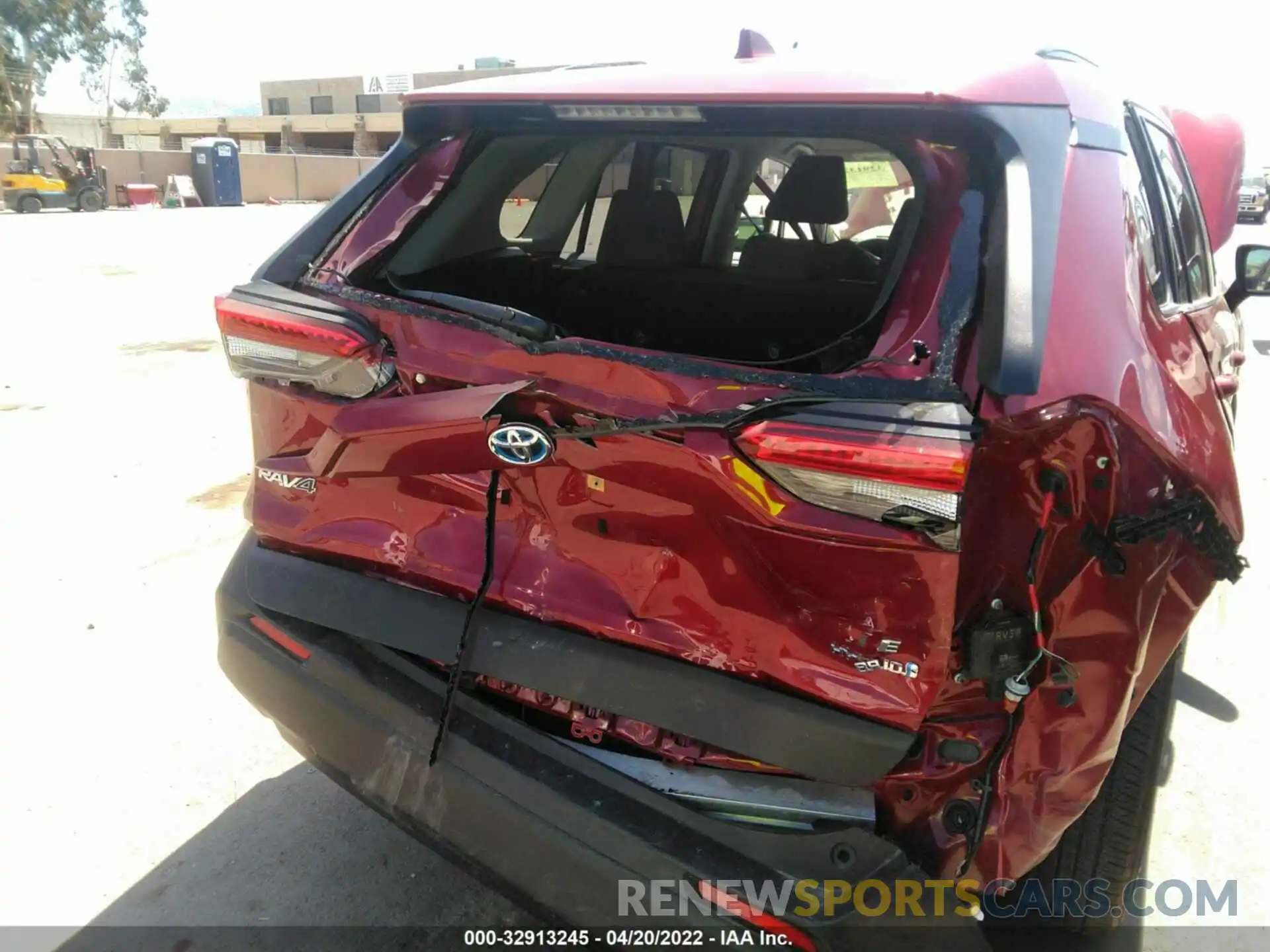 6 Photograph of a damaged car JTMM6RFV3LD004743 TOYOTA RAV4 2020