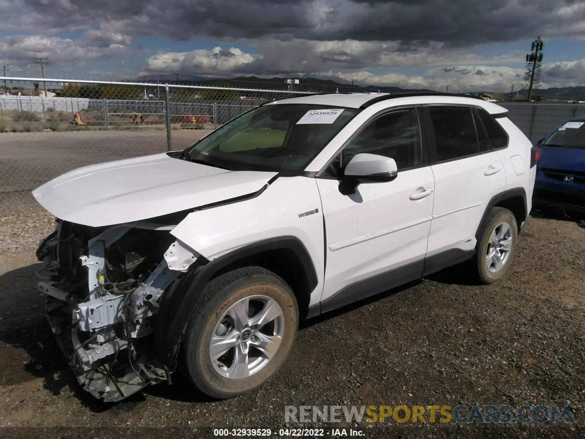 2 Photograph of a damaged car JTMM6RFV4LD003469 TOYOTA RAV4 2020