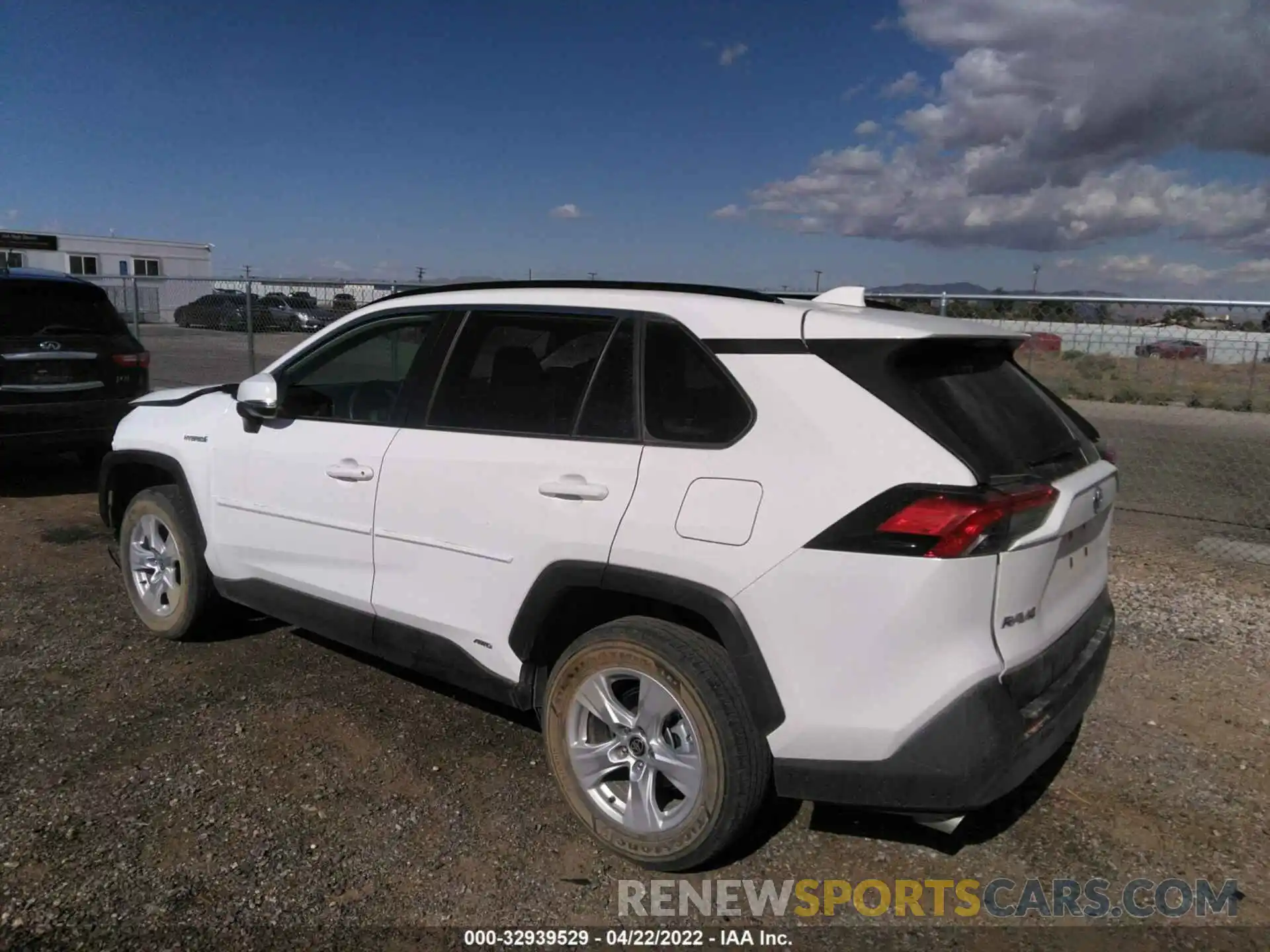 3 Photograph of a damaged car JTMM6RFV4LD003469 TOYOTA RAV4 2020