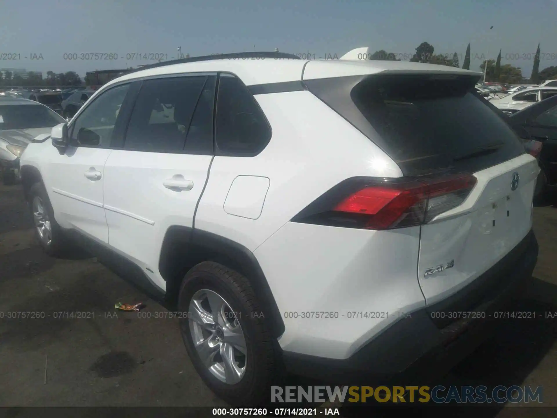 3 Фотография поврежденного автомобиля JTMM6RFV5LD004341 TOYOTA RAV4 2020