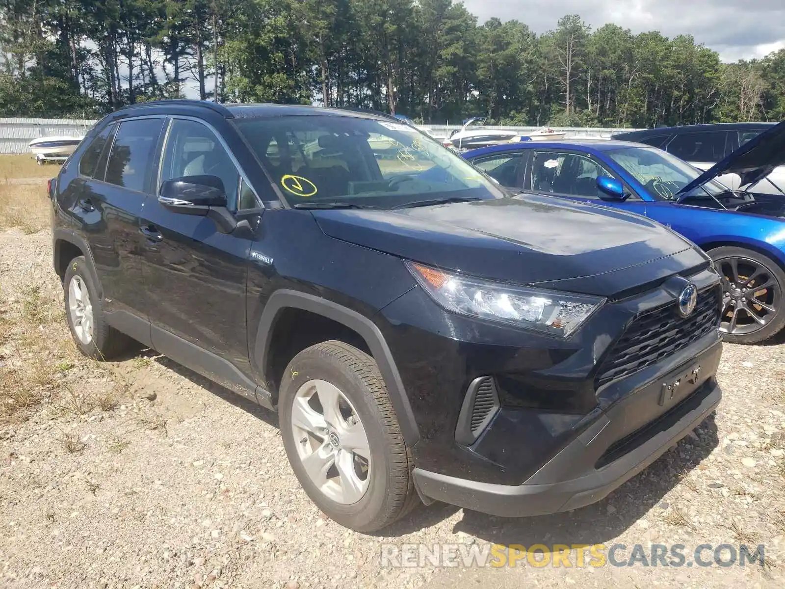 1 Photograph of a damaged car JTMM6RFV6LD001271 TOYOTA RAV4 2020