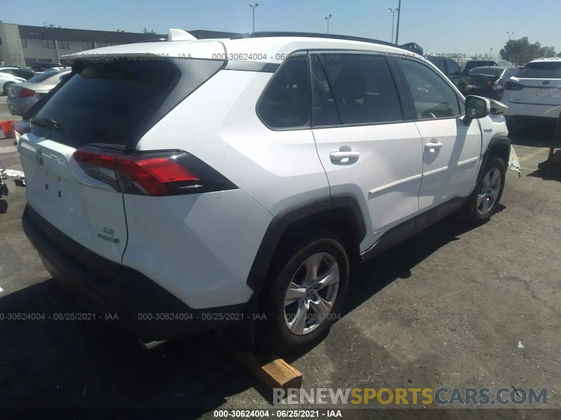 4 Photograph of a damaged car JTMMWRFV0LD073311 TOYOTA RAV4 2020