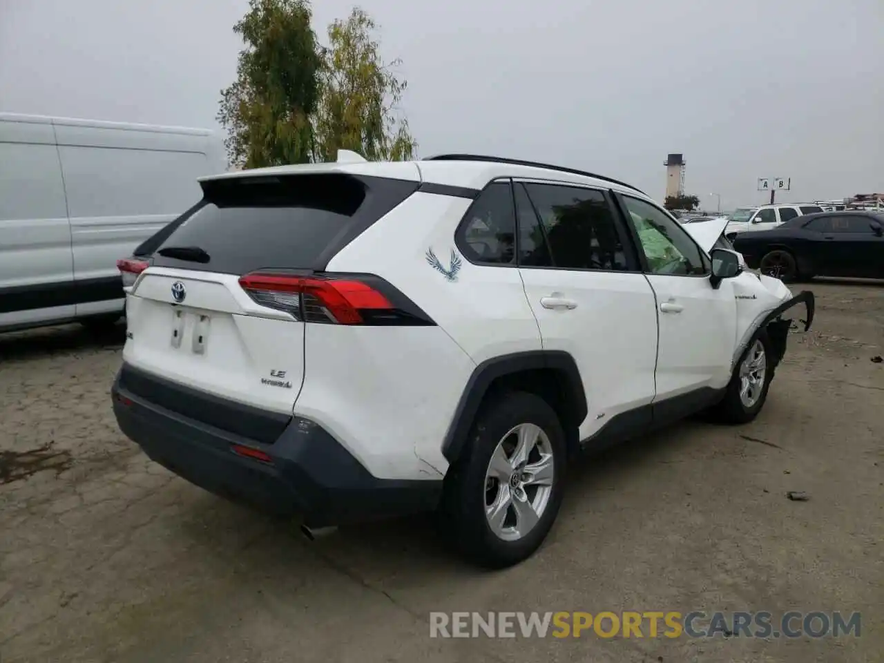 4 Photograph of a damaged car JTMMWRFV1LD070207 TOYOTA RAV4 2020