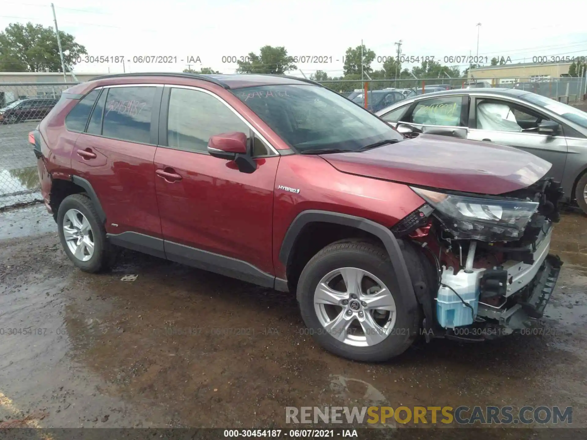 1 Photograph of a damaged car JTMMWRFV3LD071102 TOYOTA RAV4 2020