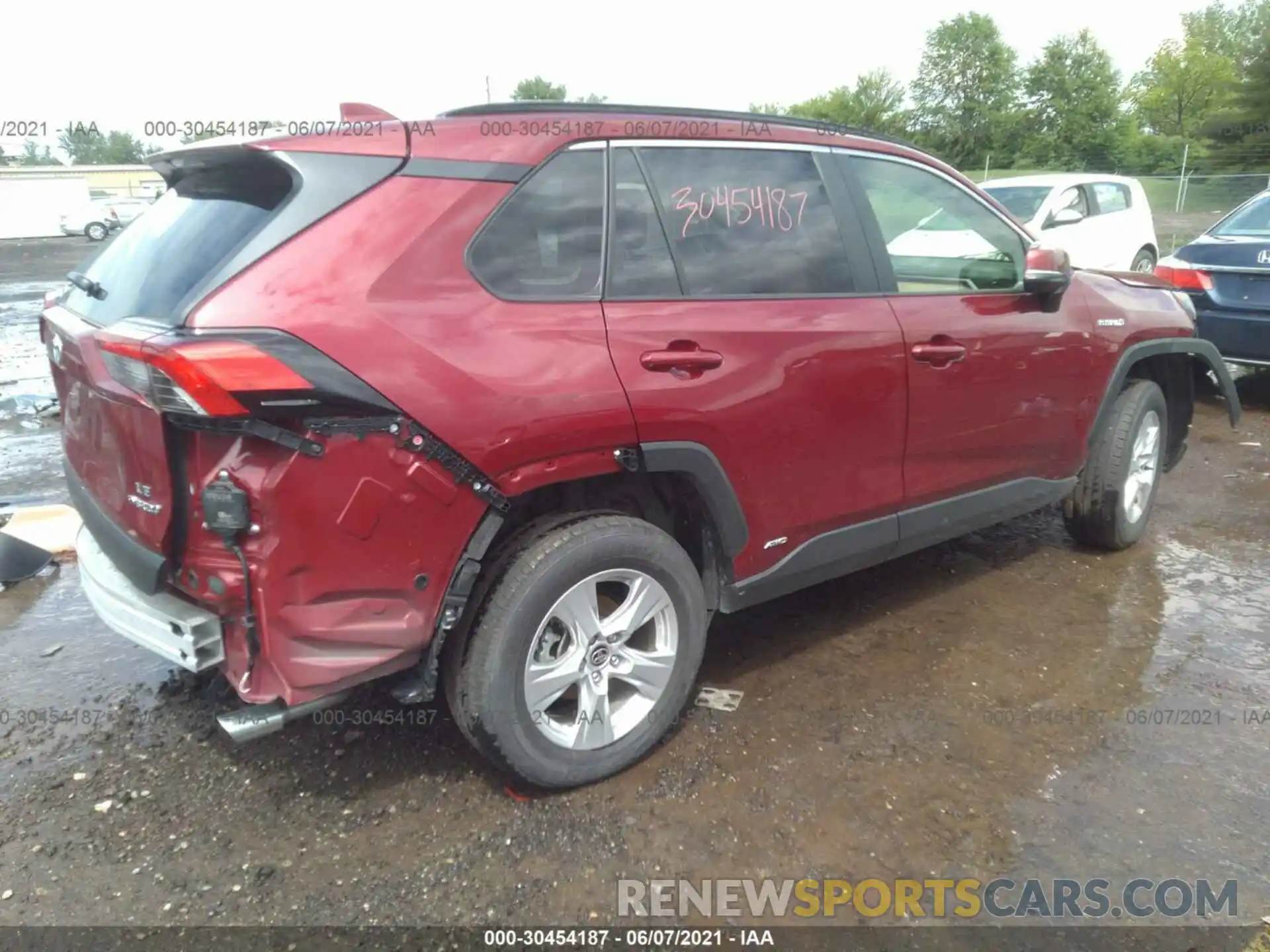 4 Photograph of a damaged car JTMMWRFV3LD071102 TOYOTA RAV4 2020