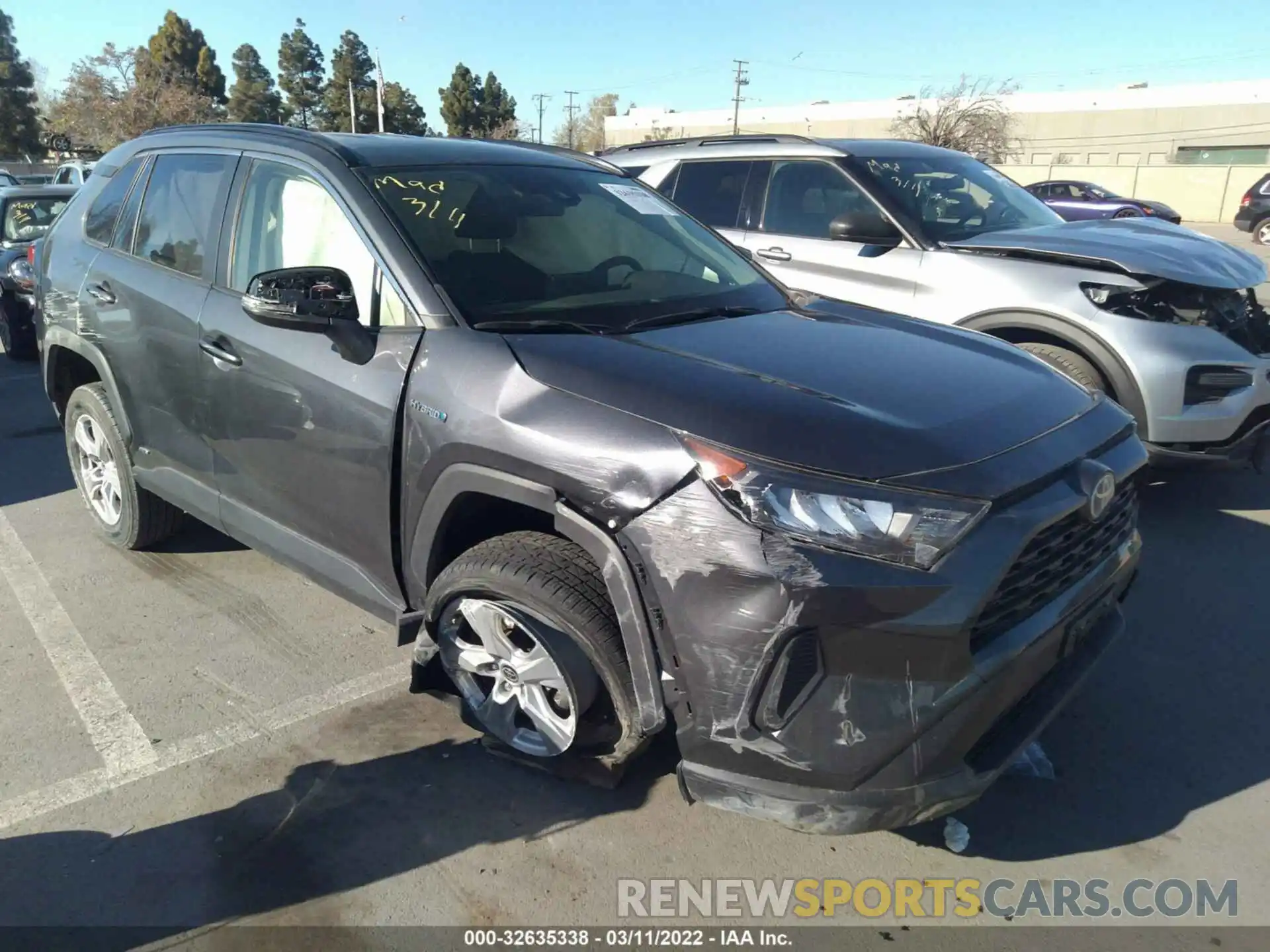 1 Photograph of a damaged car JTMMWRFV3LD073366 TOYOTA RAV4 2020