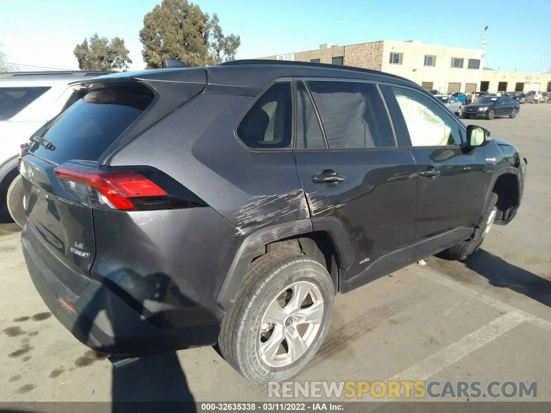 4 Photograph of a damaged car JTMMWRFV3LD073366 TOYOTA RAV4 2020