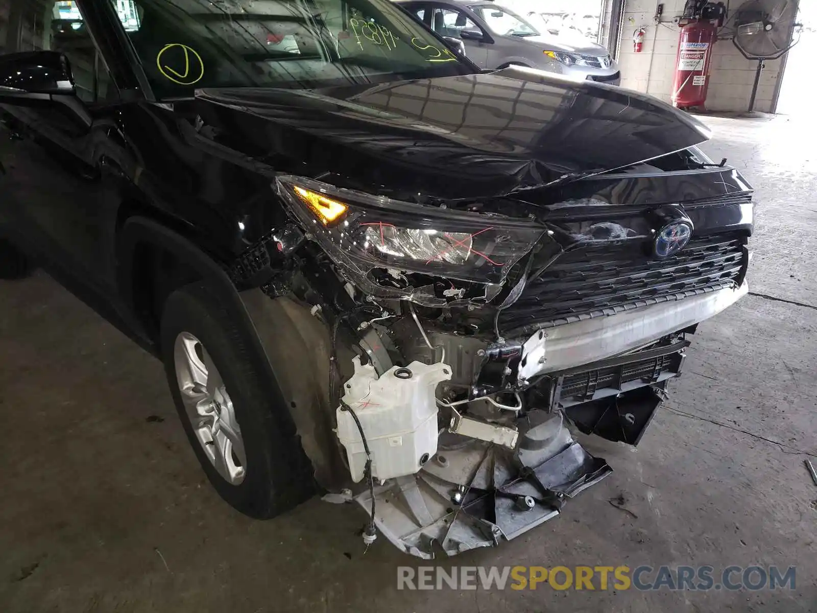 9 Photograph of a damaged car JTMMWRFV4LD064773 TOYOTA RAV4 2020