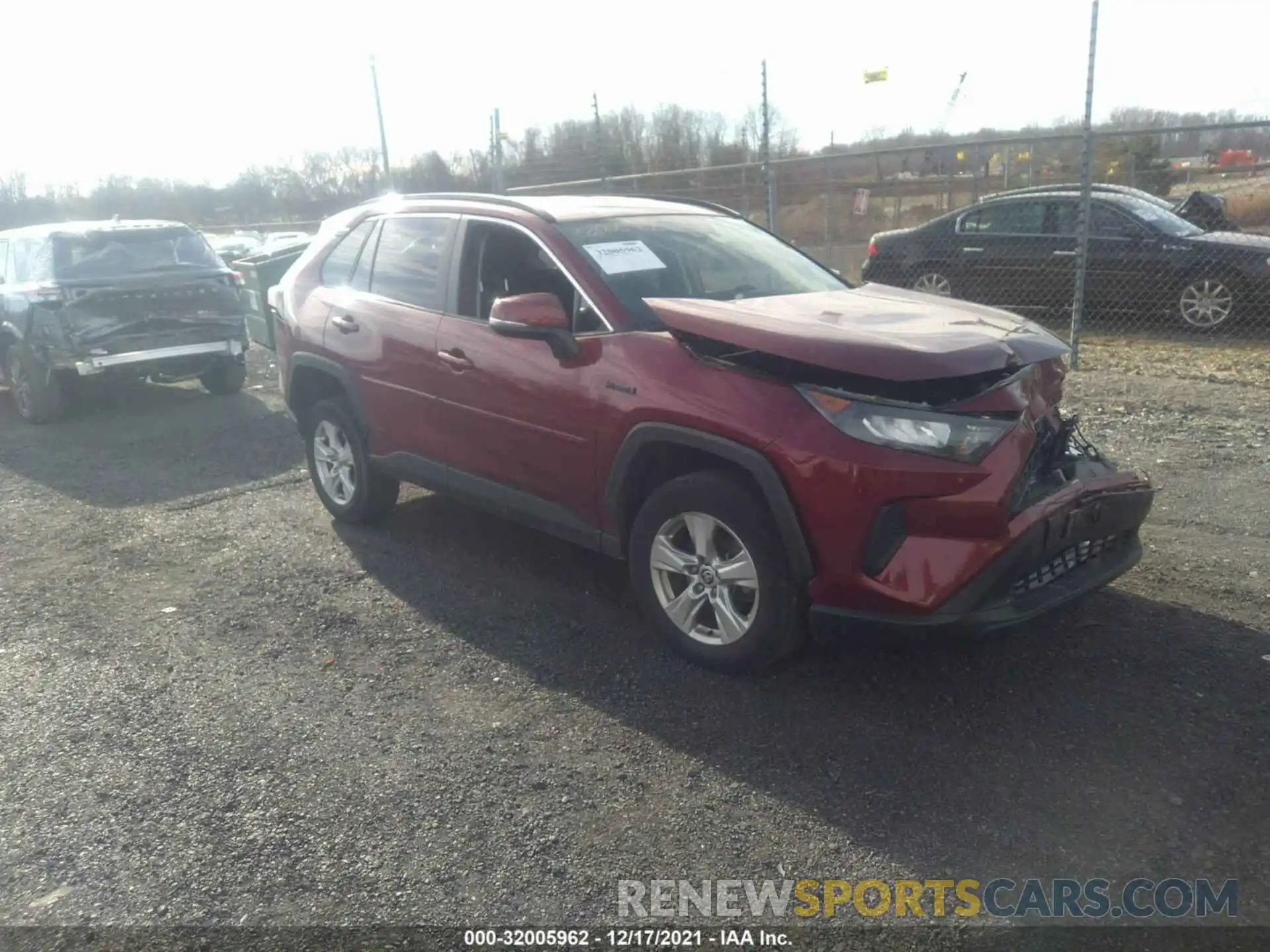 1 Photograph of a damaged car JTMMWRFV4LD072985 TOYOTA RAV4 2020