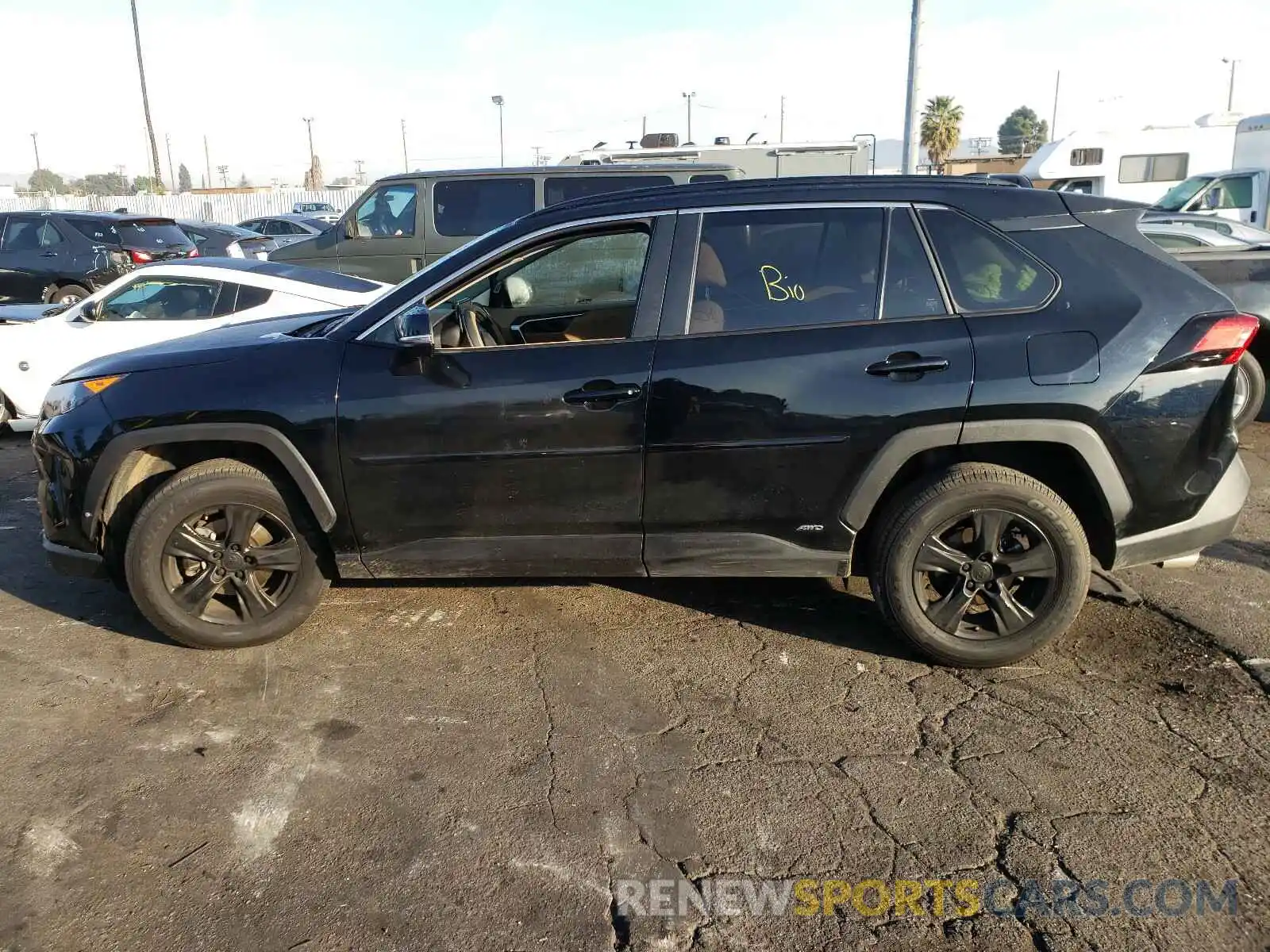 9 Photograph of a damaged car JTMMWRFV9LD056605 TOYOTA RAV4 2020