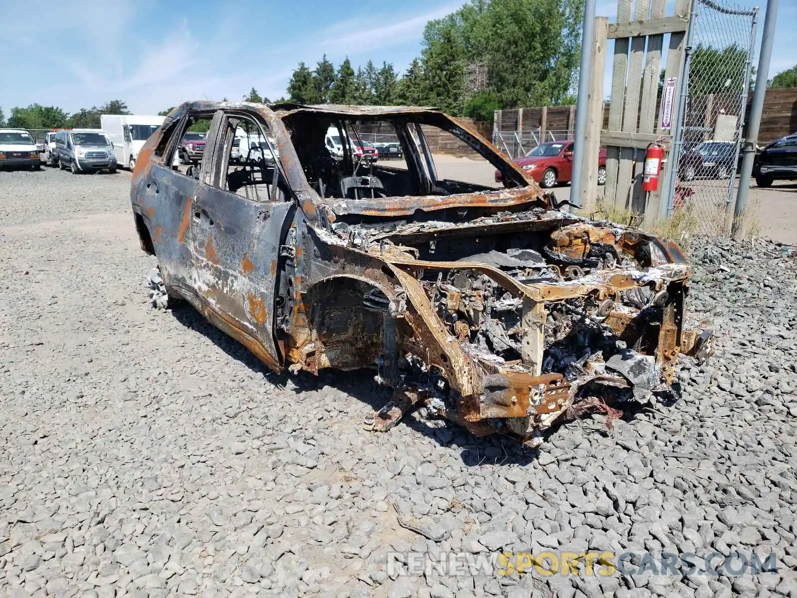 1 Photograph of a damaged car JTMN1RFV0LD527608 TOYOTA RAV4 2020