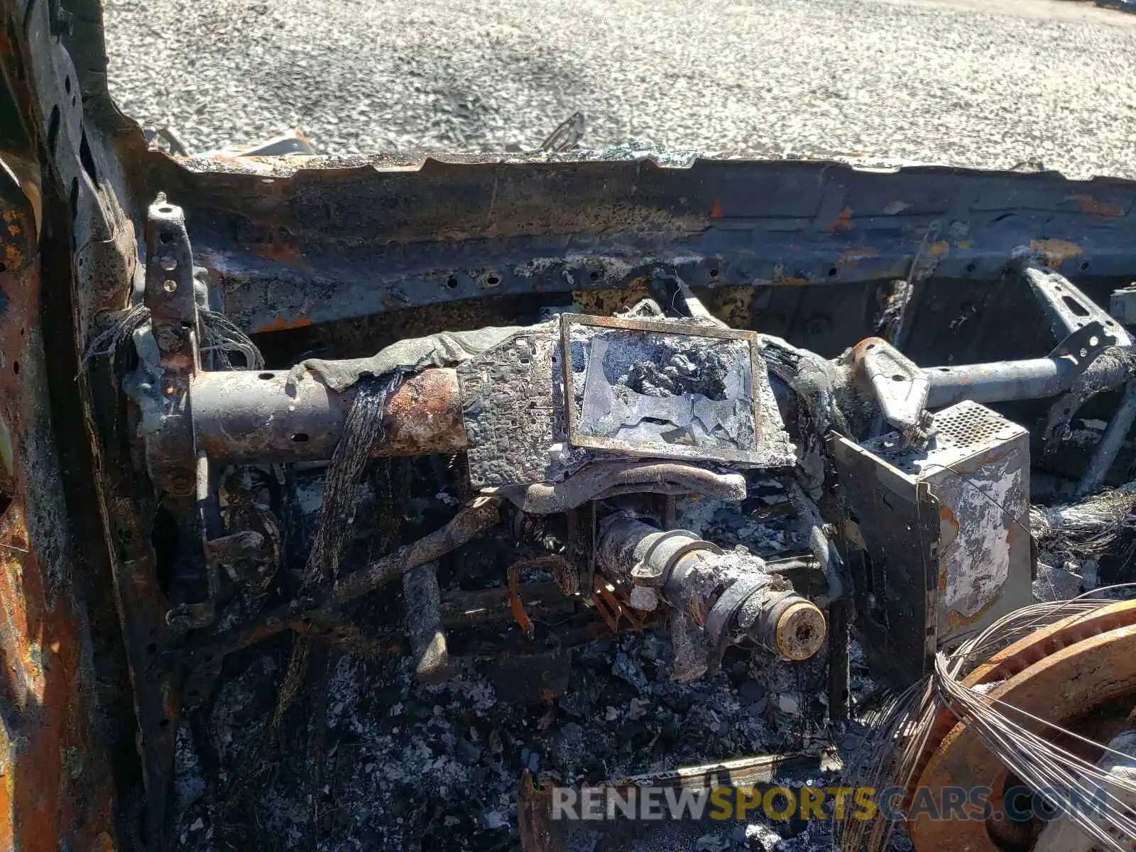 8 Photograph of a damaged car JTMN1RFV0LD527608 TOYOTA RAV4 2020