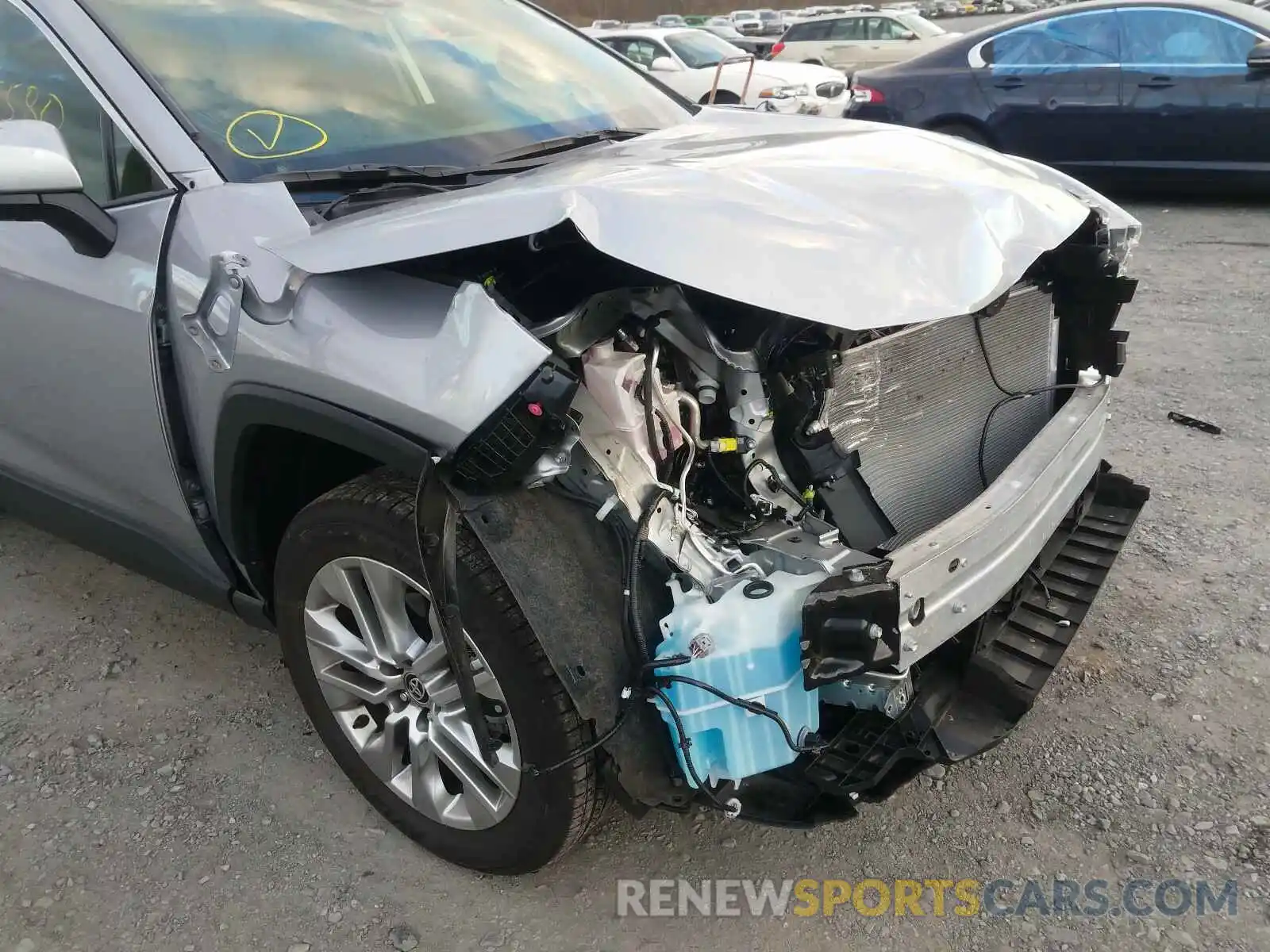 9 Photograph of a damaged car JTMN1RFV2LD050096 TOYOTA RAV4 2020