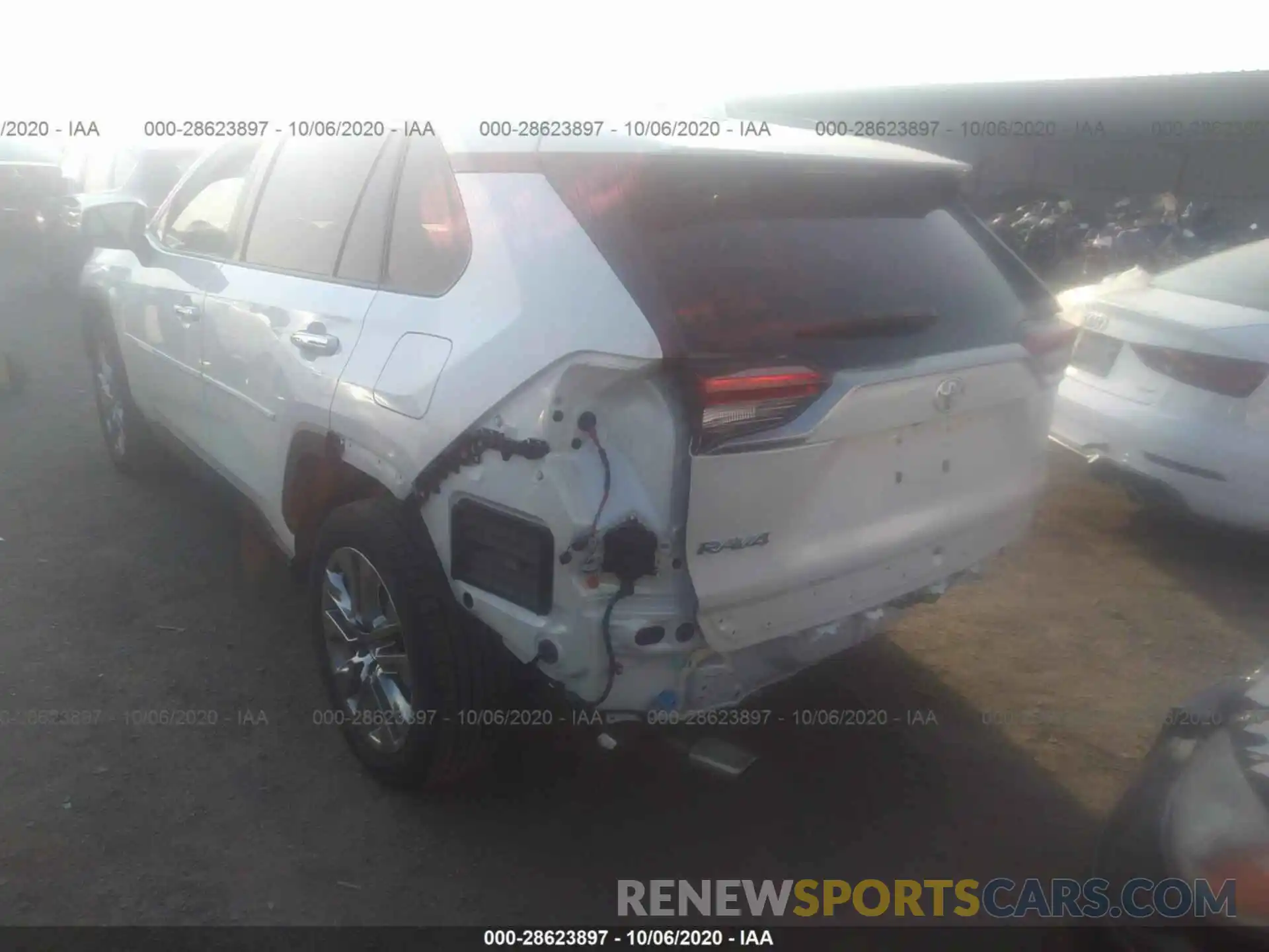 3 Photograph of a damaged car JTMN1RFV2LD525391 TOYOTA RAV4 2020