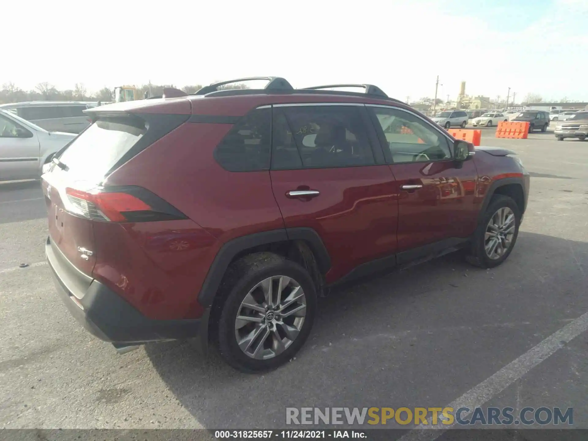 4 Photograph of a damaged car JTMN1RFV3LD529319 TOYOTA RAV4 2020