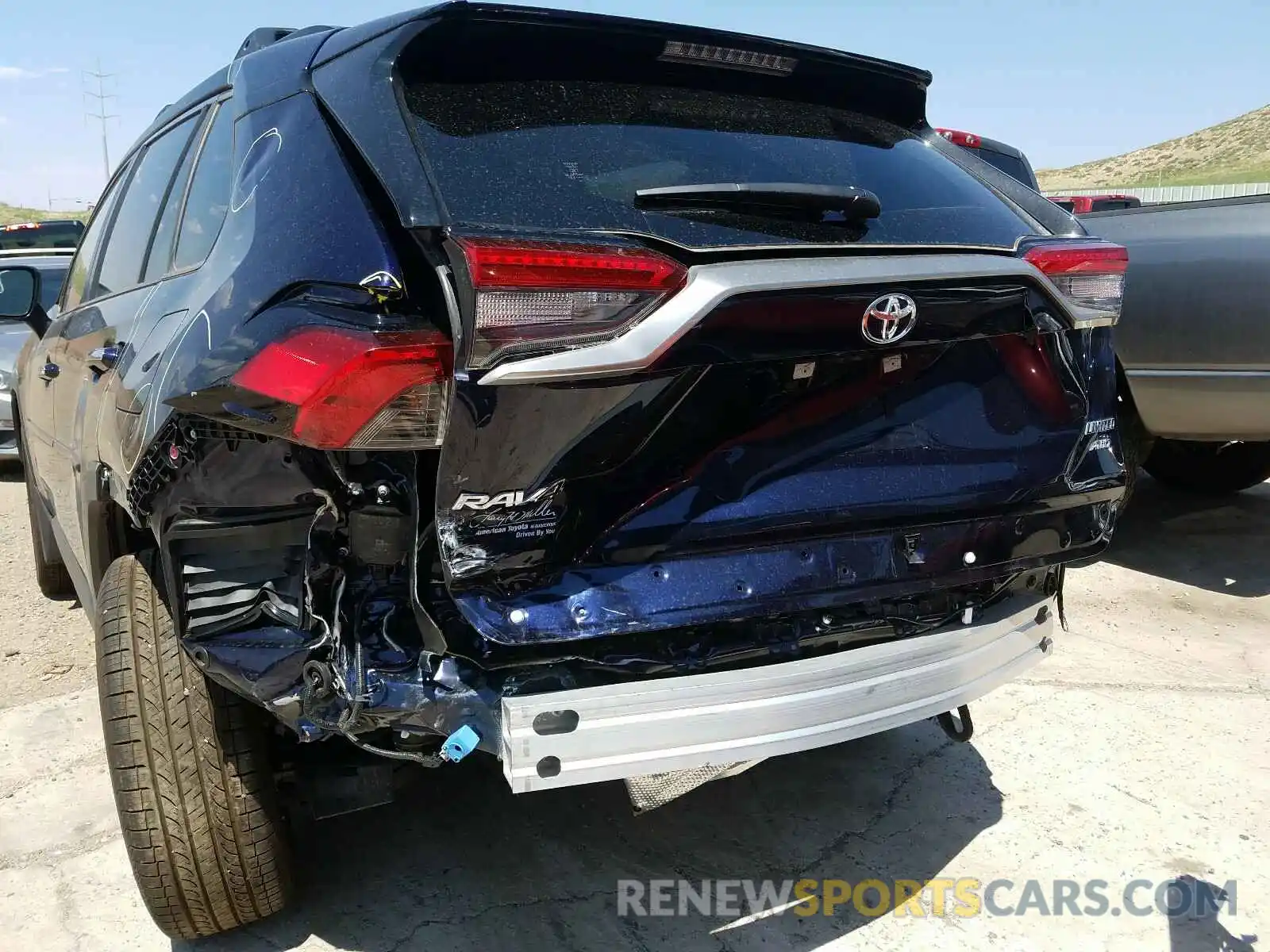 9 Photograph of a damaged car JTMN1RFV6LD526382 TOYOTA RAV4 2020