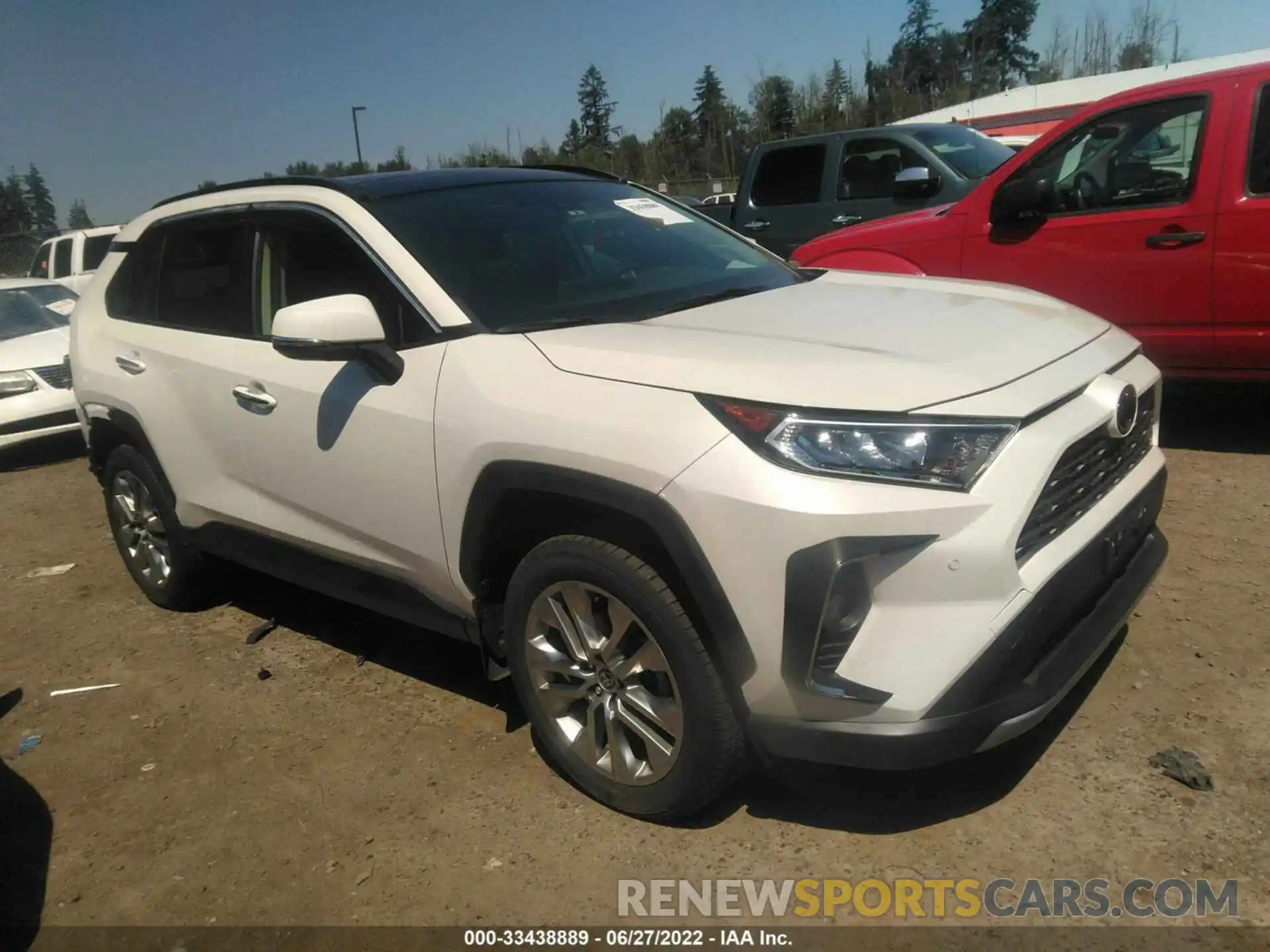 1 Photograph of a damaged car JTMN1RFV6LD527435 TOYOTA RAV4 2020