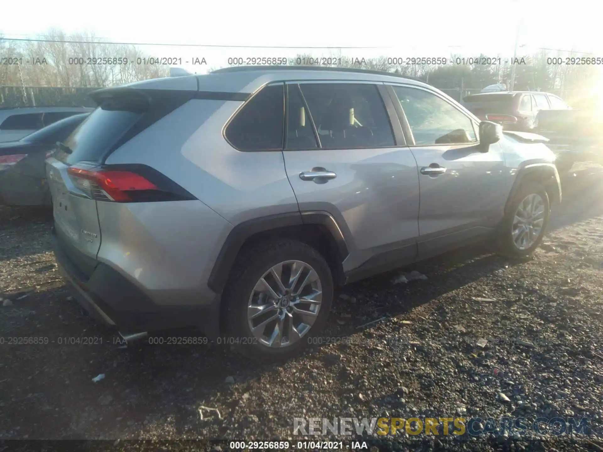 4 Фотография поврежденного автомобиля JTMN1RFV7LD050238 TOYOTA RAV4 2020