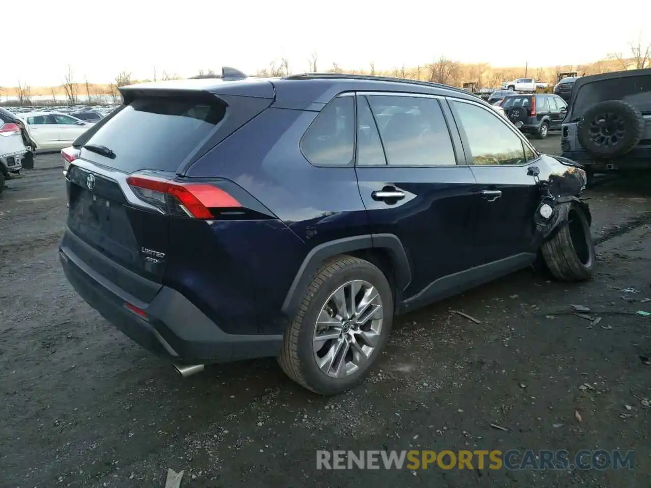 4 Photograph of a damaged car JTMN1RFV7LD529078 TOYOTA RAV4 2020