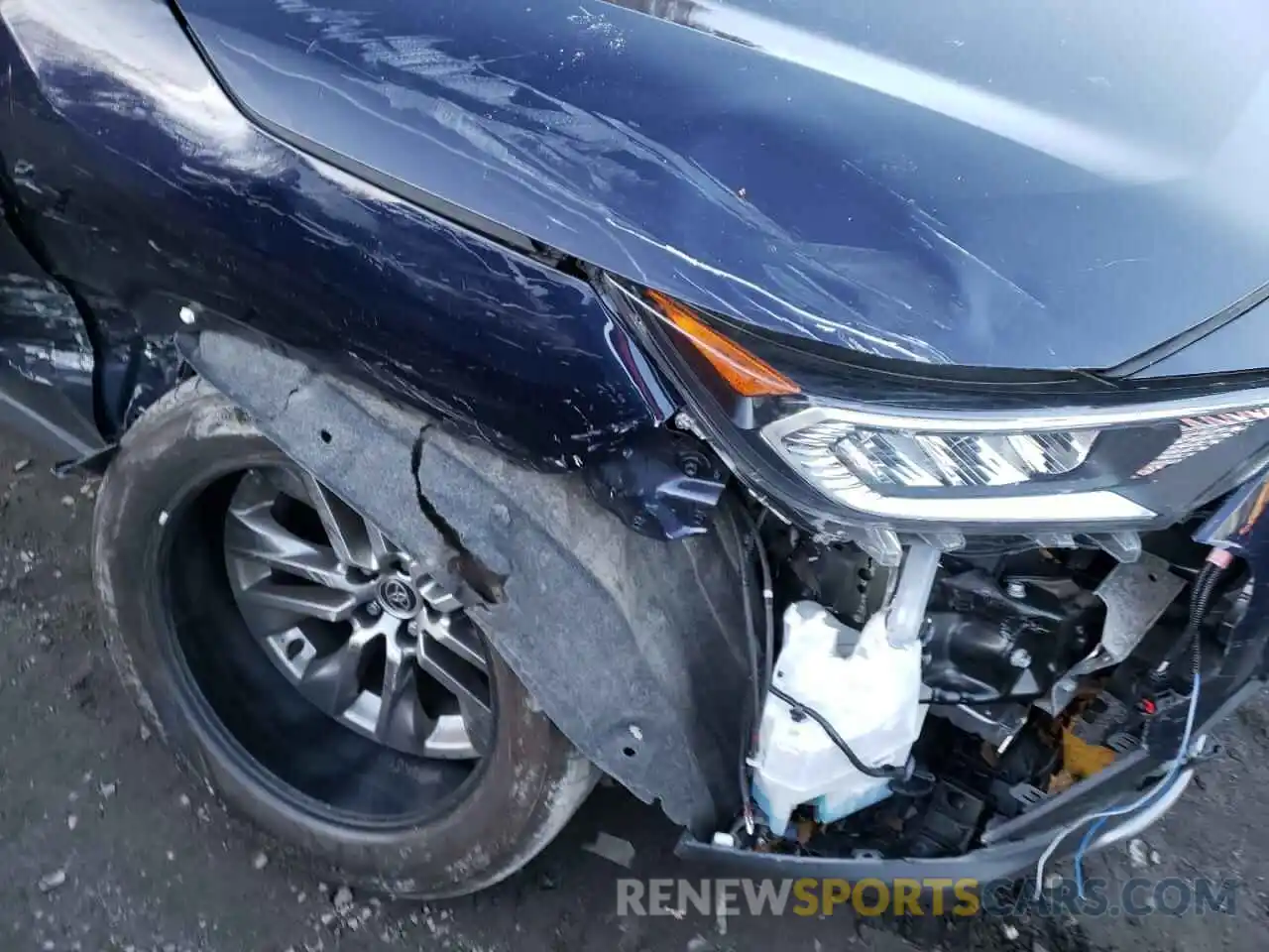 9 Photograph of a damaged car JTMN1RFV7LD529078 TOYOTA RAV4 2020