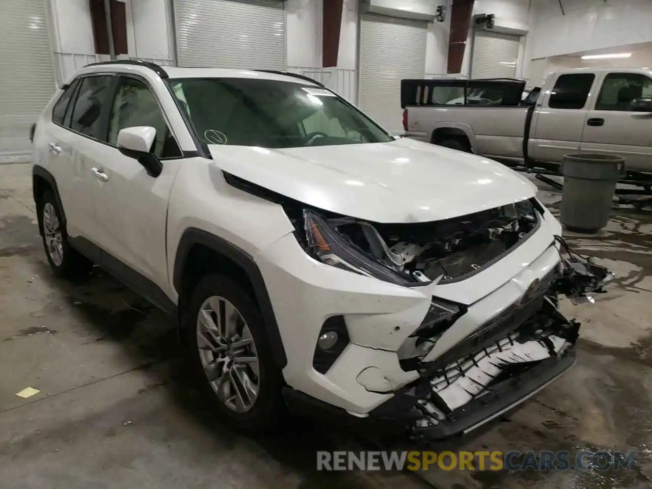 1 Photograph of a damaged car JTMN1RFV8LD526030 TOYOTA RAV4 2020