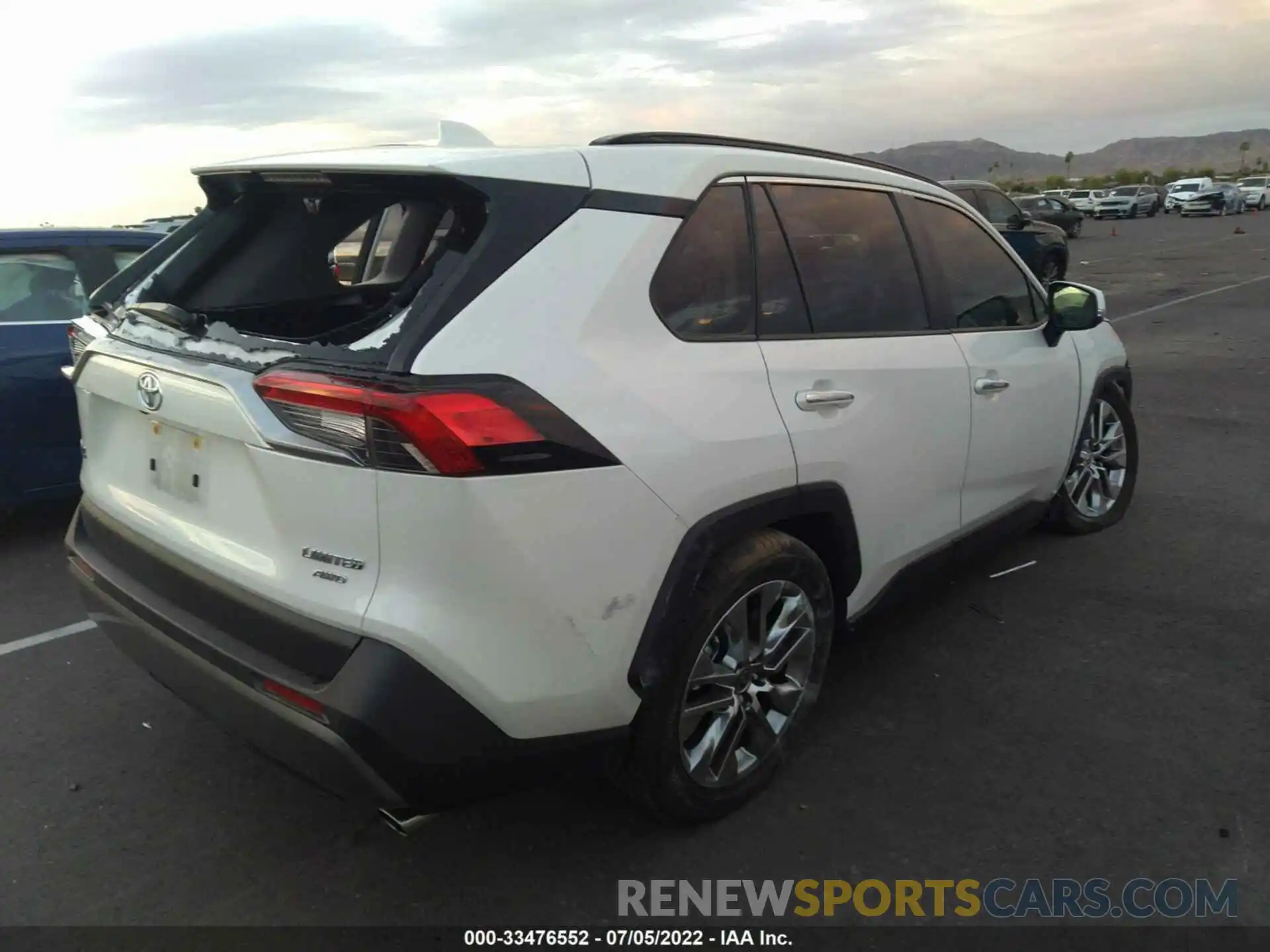 4 Photograph of a damaged car JTMN1RFV8LJ038956 TOYOTA RAV4 2020