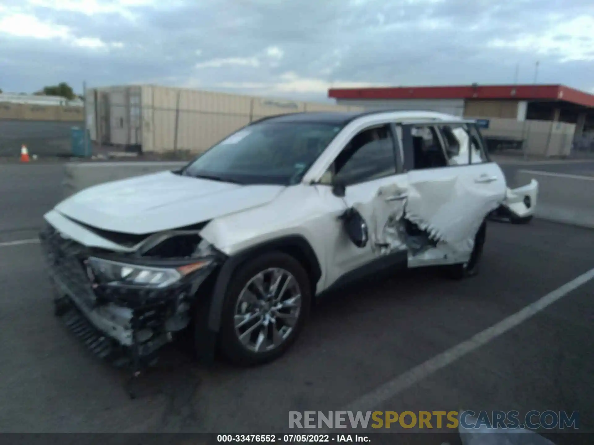 6 Photograph of a damaged car JTMN1RFV8LJ038956 TOYOTA RAV4 2020