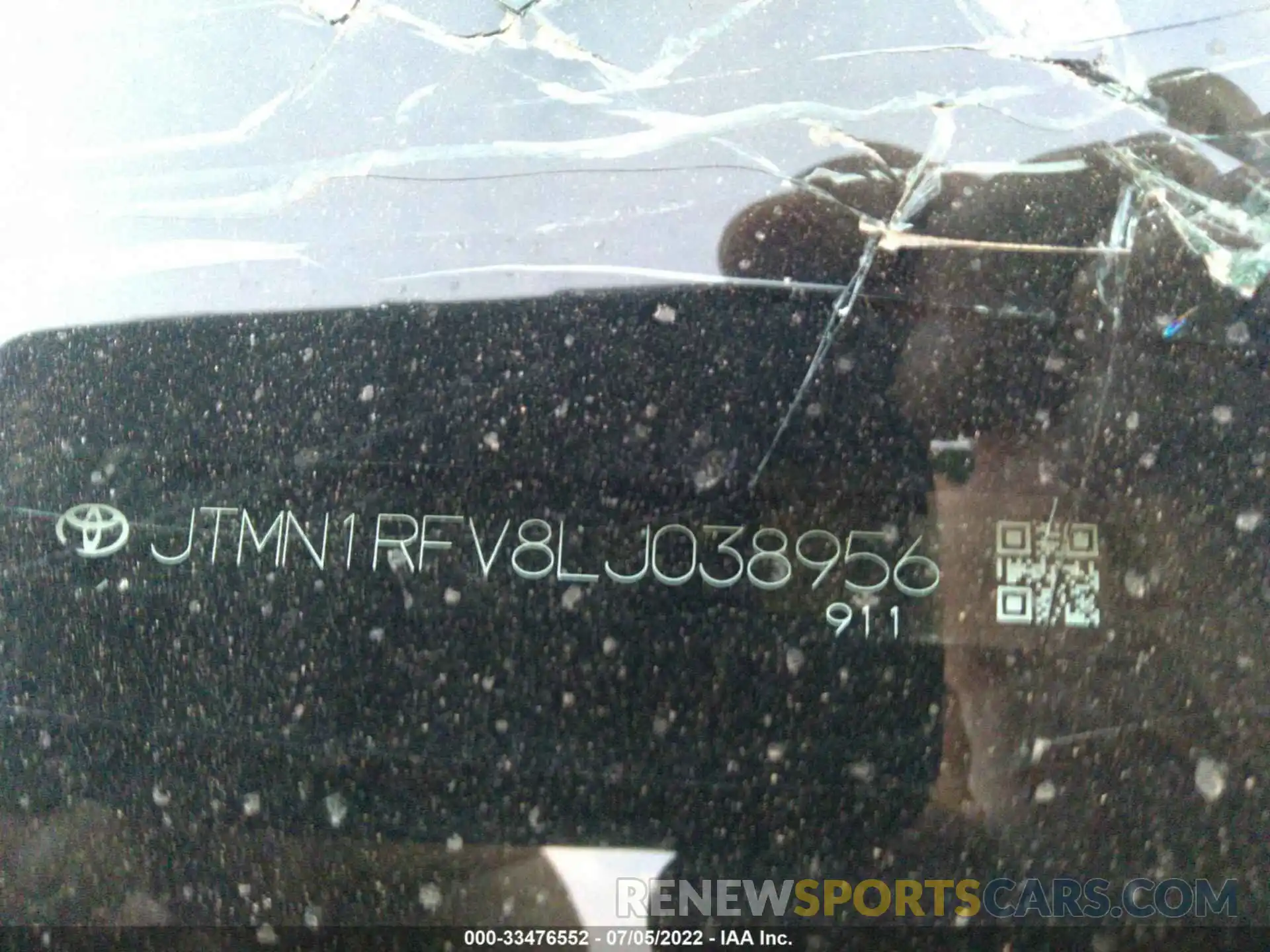 9 Photograph of a damaged car JTMN1RFV8LJ038956 TOYOTA RAV4 2020