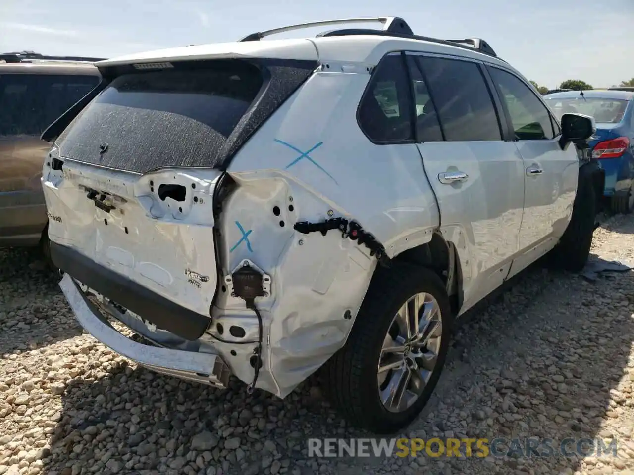 4 Photograph of a damaged car JTMN1RFV9LD056462 TOYOTA RAV4 2020