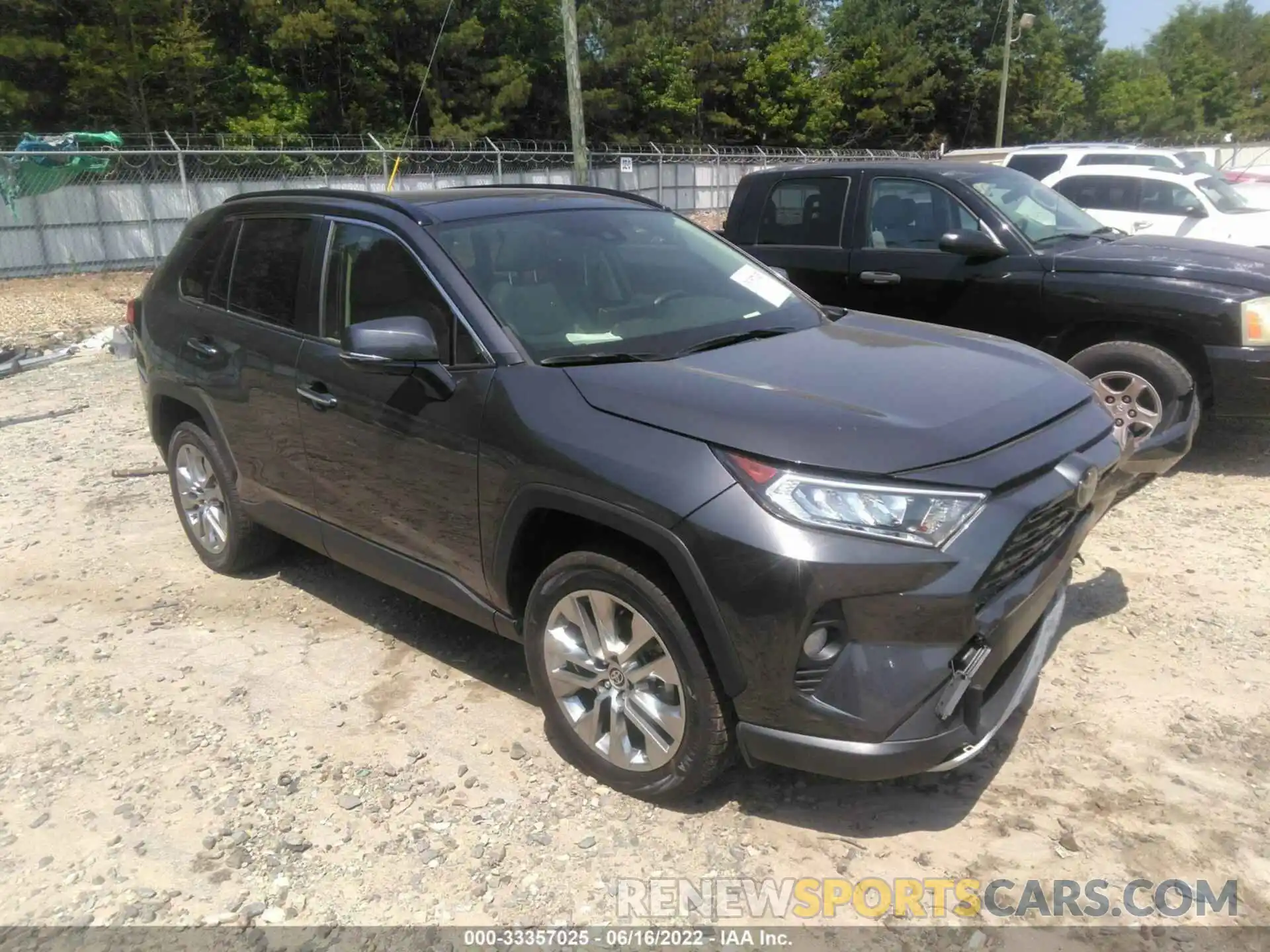 1 Фотография поврежденного автомобиля JTMN1RFV9LJ038982 TOYOTA RAV4 2020