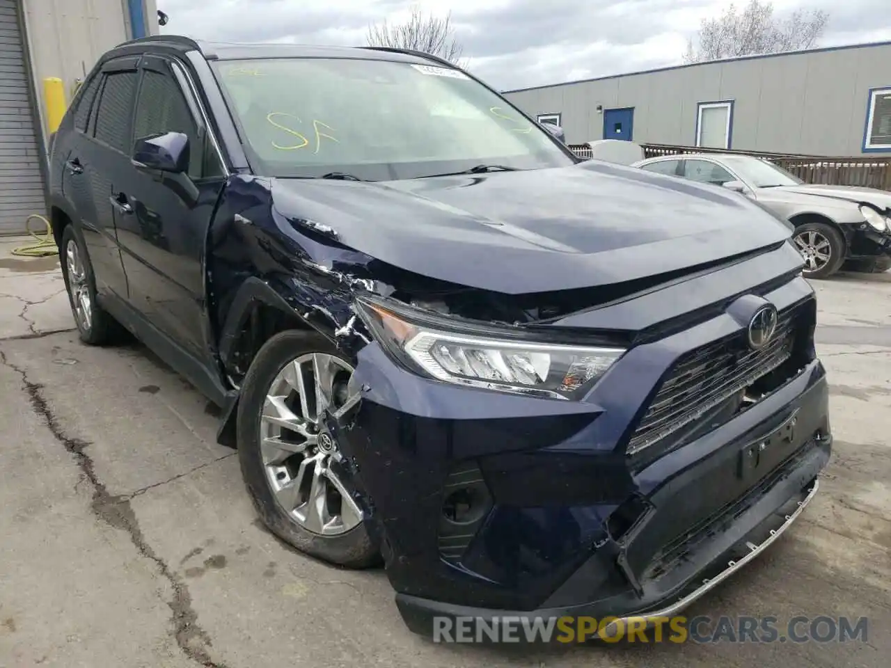 1 Photograph of a damaged car JTMN1RFVXLJ034763 TOYOTA RAV4 2020