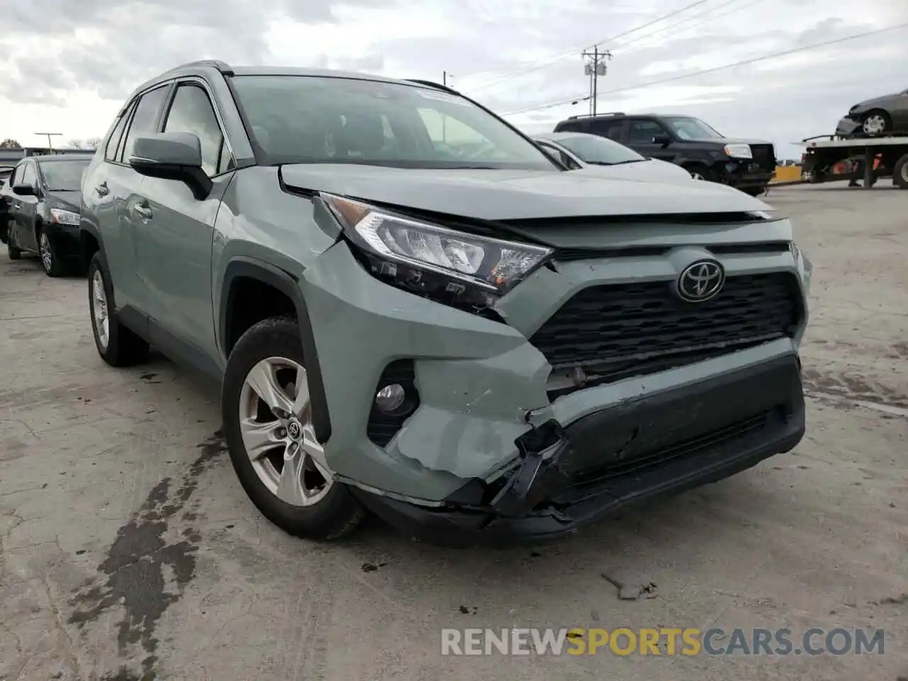 1 Photograph of a damaged car JTMP1RFV0LD049750 TOYOTA RAV4 2020