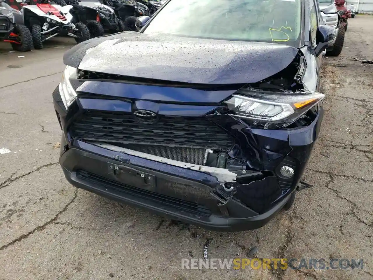 9 Photograph of a damaged car JTMP1RFV0LD058951 TOYOTA RAV4 2020