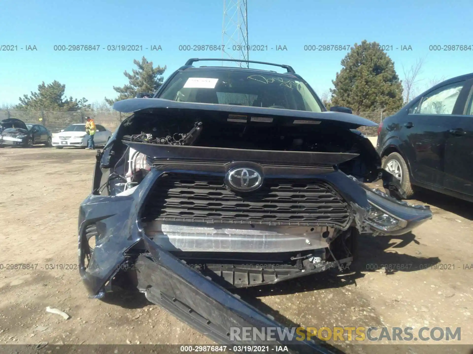 6 Photograph of a damaged car JTMP1RFV0LD064121 TOYOTA RAV4 2020