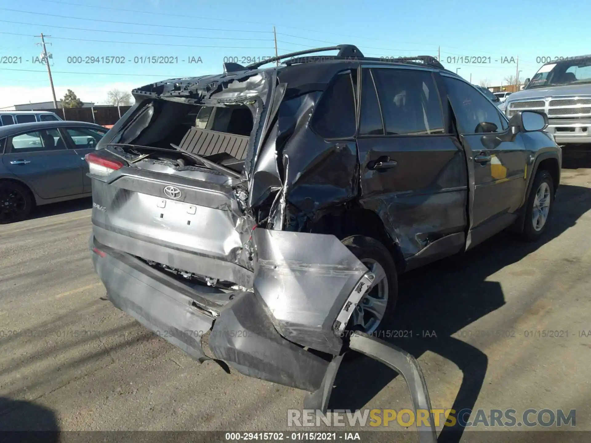 6 Photograph of a damaged car JTMP1RFV0LD526001 TOYOTA RAV4 2020