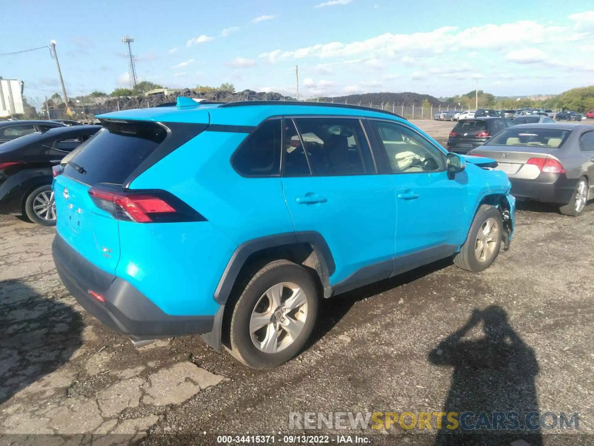 4 Фотография поврежденного автомобиля JTMP1RFV0LJ026731 TOYOTA RAV4 2020