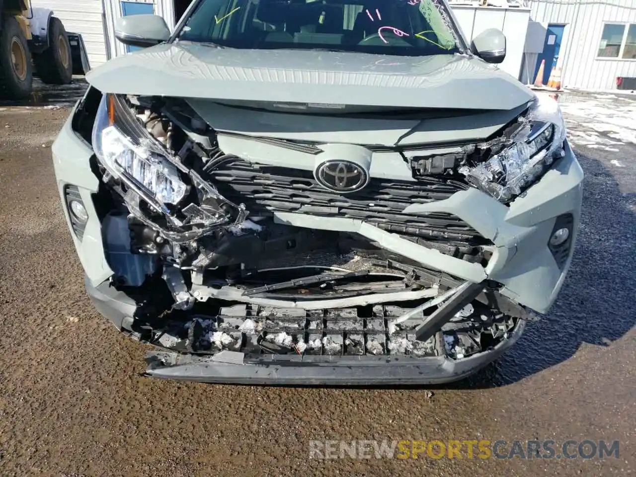 9 Photograph of a damaged car JTMP1RFV0LJ037602 TOYOTA RAV4 2020