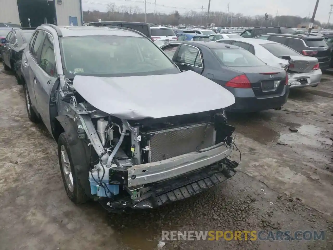 9 Photograph of a damaged car JTMP1RFV1LD051135 TOYOTA RAV4 2020