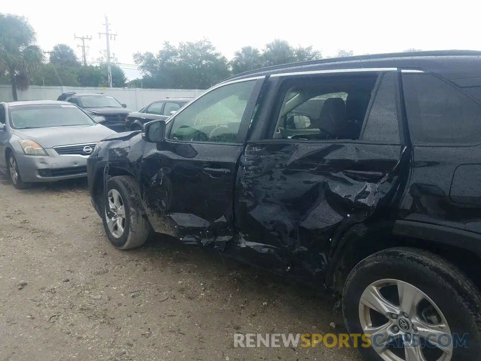 9 Photograph of a damaged car JTMP1RFV1LD054519 TOYOTA RAV4 2020