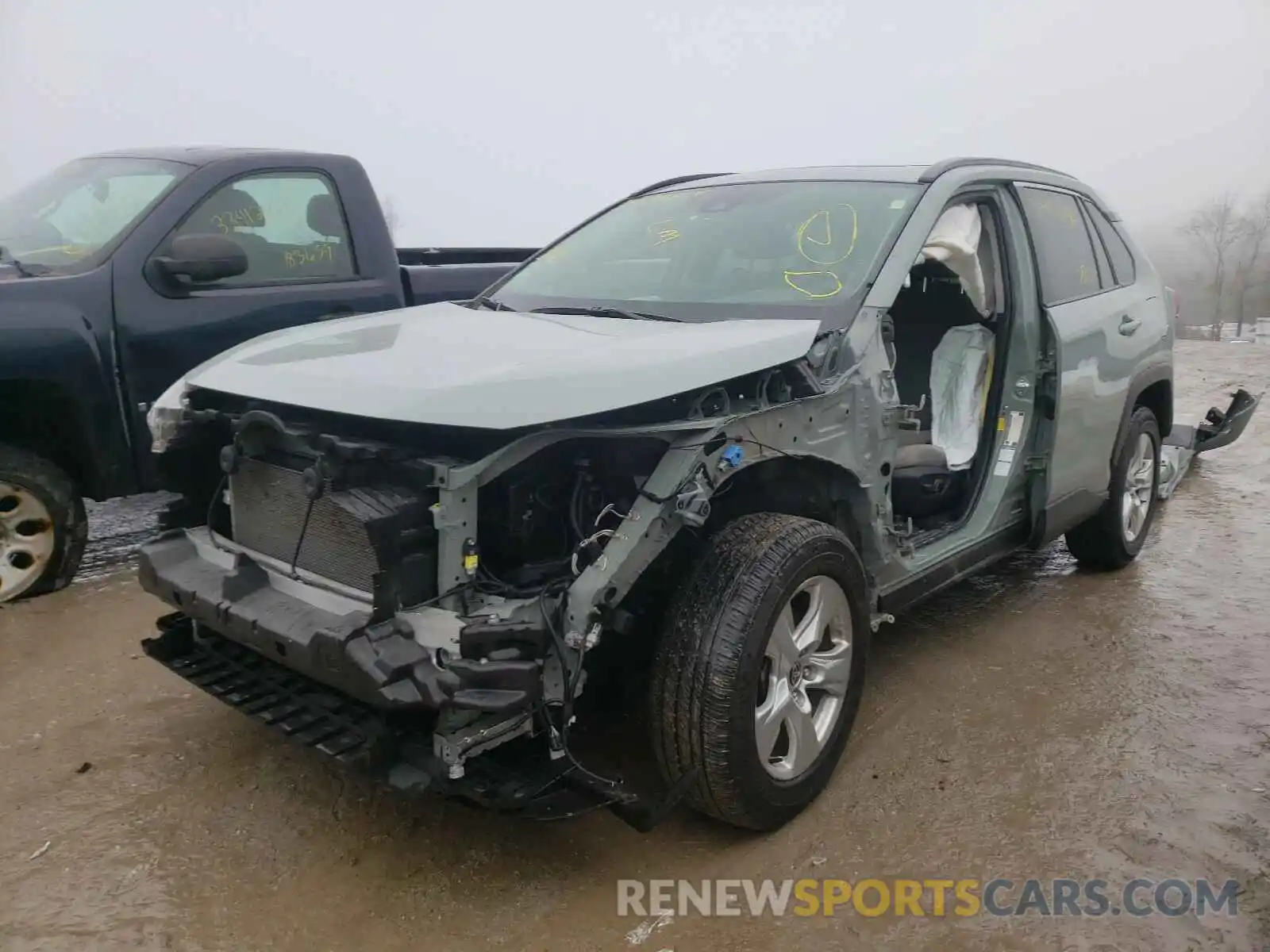 2 Photograph of a damaged car JTMP1RFV1LD054732 TOYOTA RAV4 2020