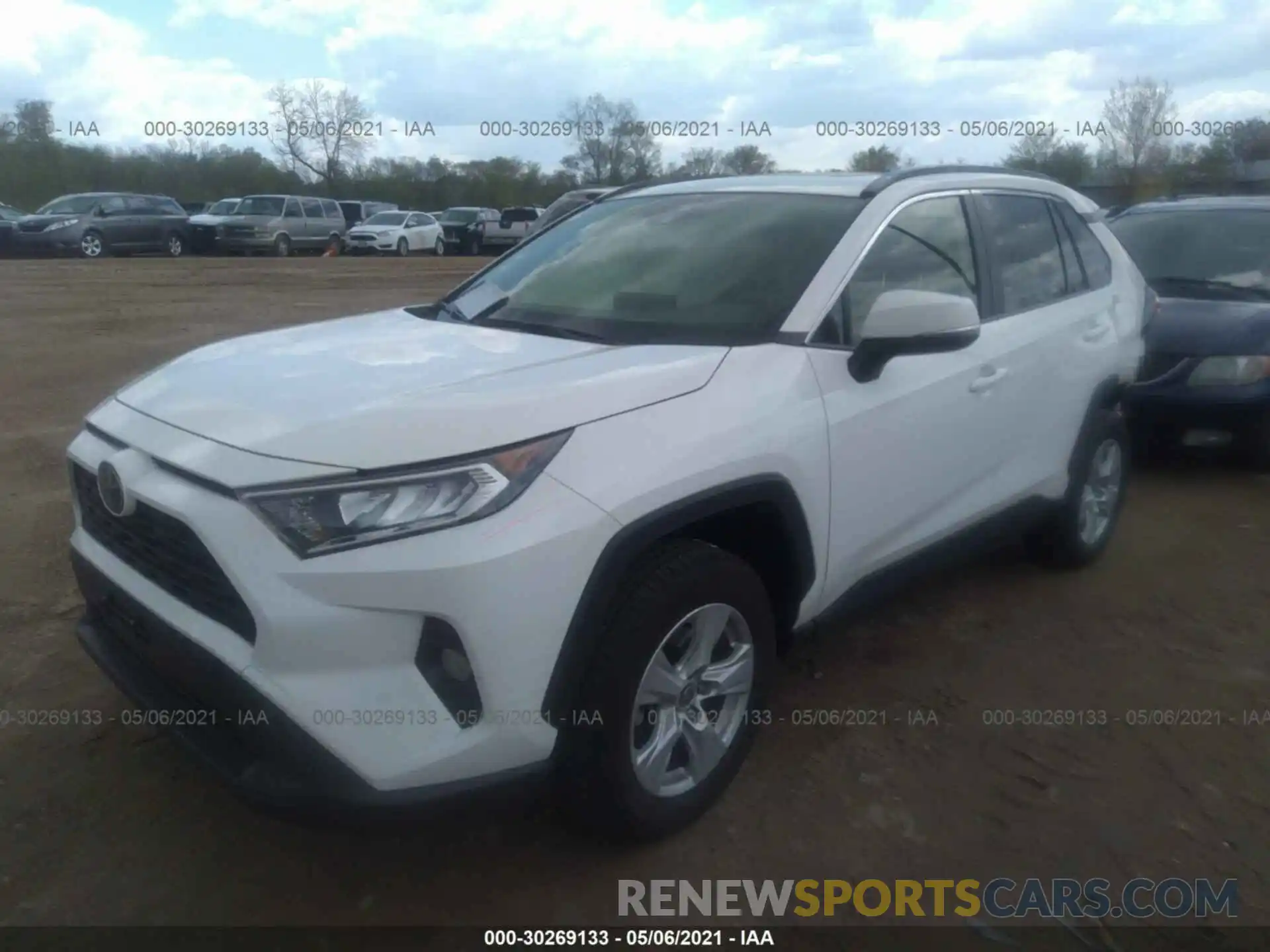 2 Photograph of a damaged car JTMP1RFV1LD055685 TOYOTA RAV4 2020