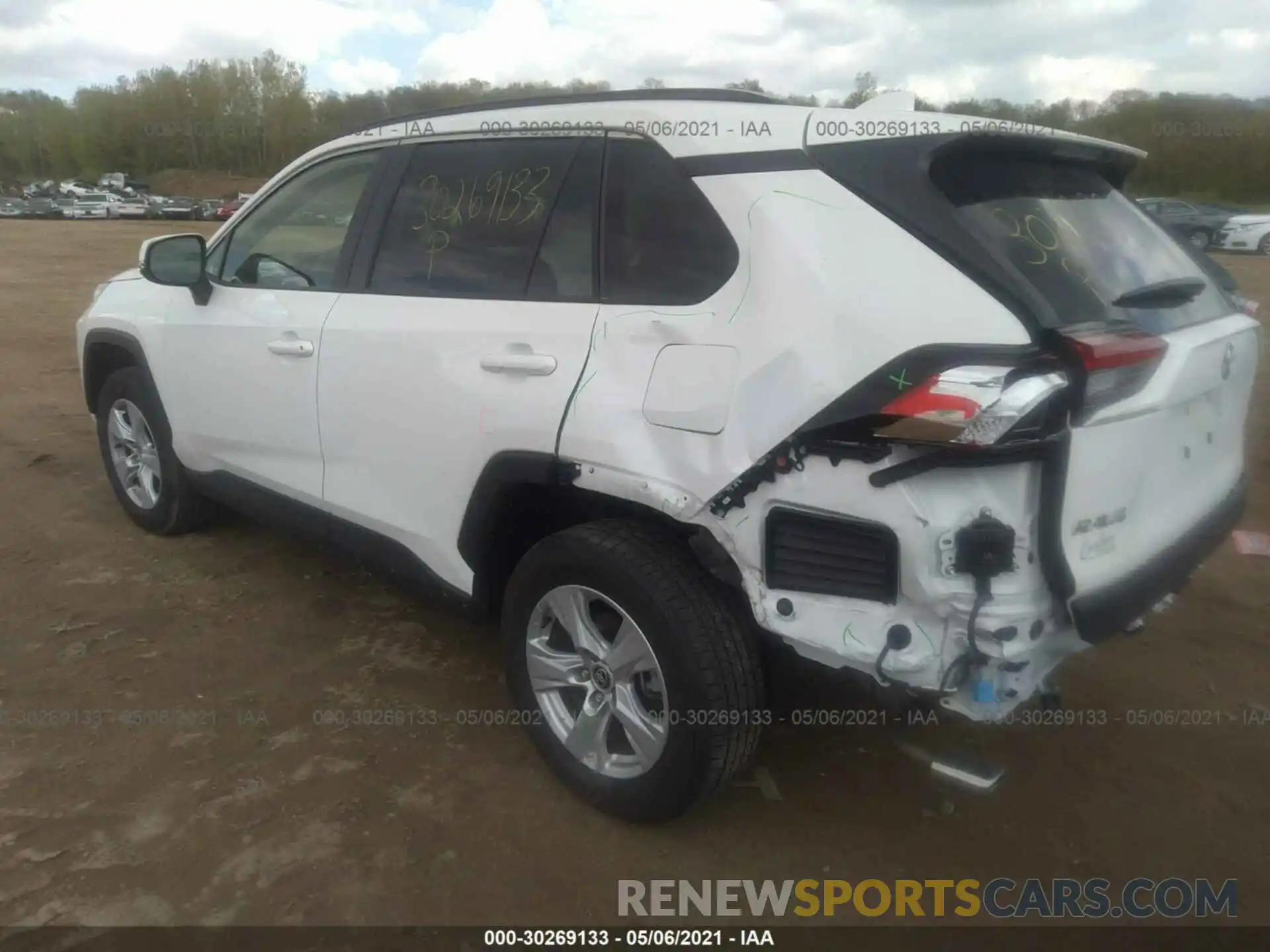 3 Photograph of a damaged car JTMP1RFV1LD055685 TOYOTA RAV4 2020