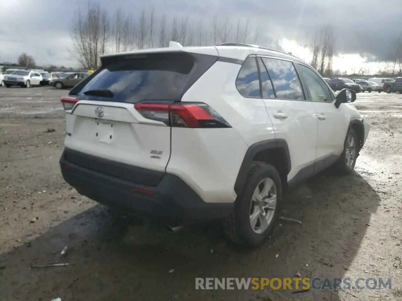 4 Photograph of a damaged car JTMP1RFV1LD525357 TOYOTA RAV4 2020