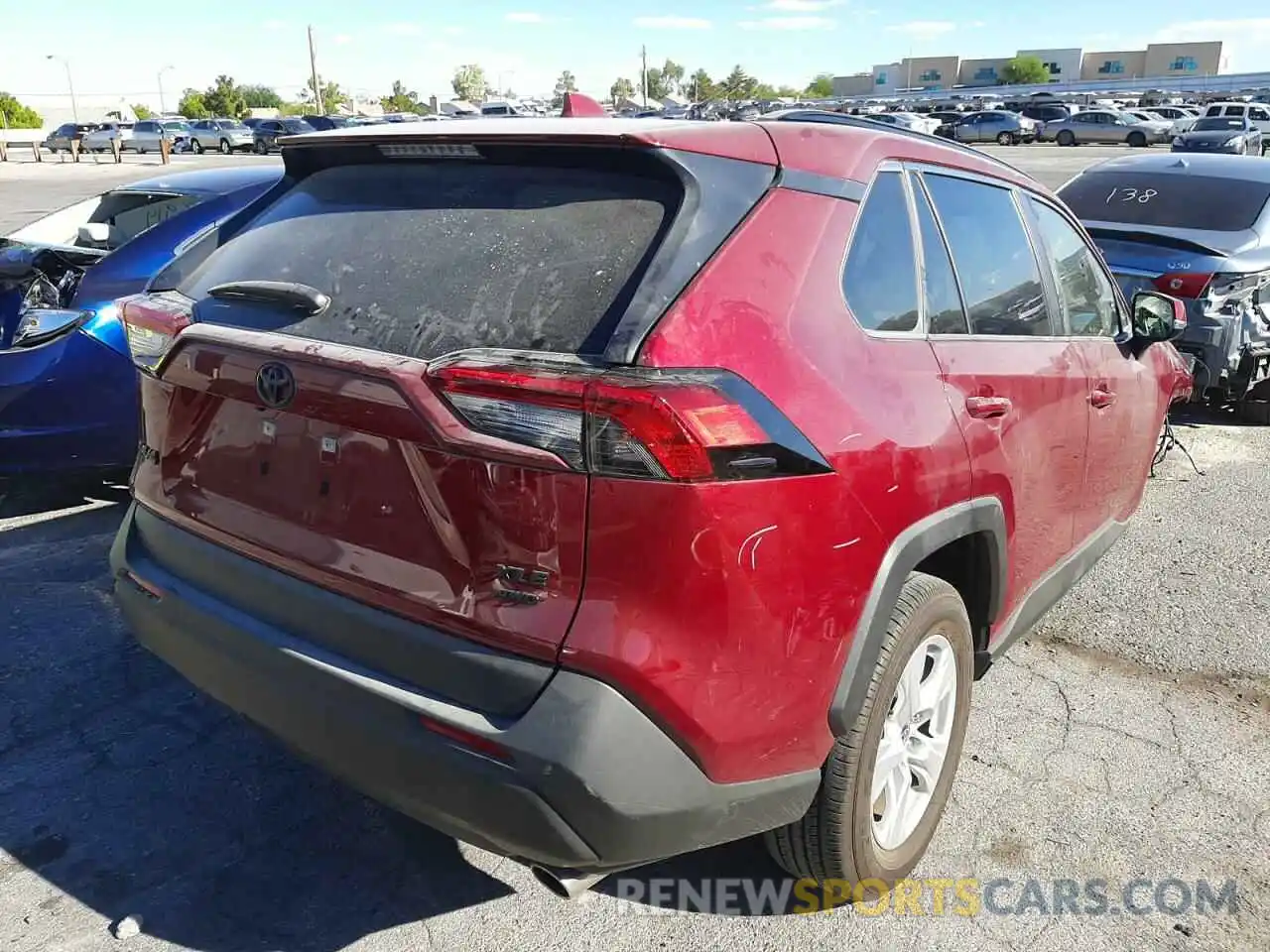 4 Photograph of a damaged car JTMP1RFV1LD527089 TOYOTA RAV4 2020