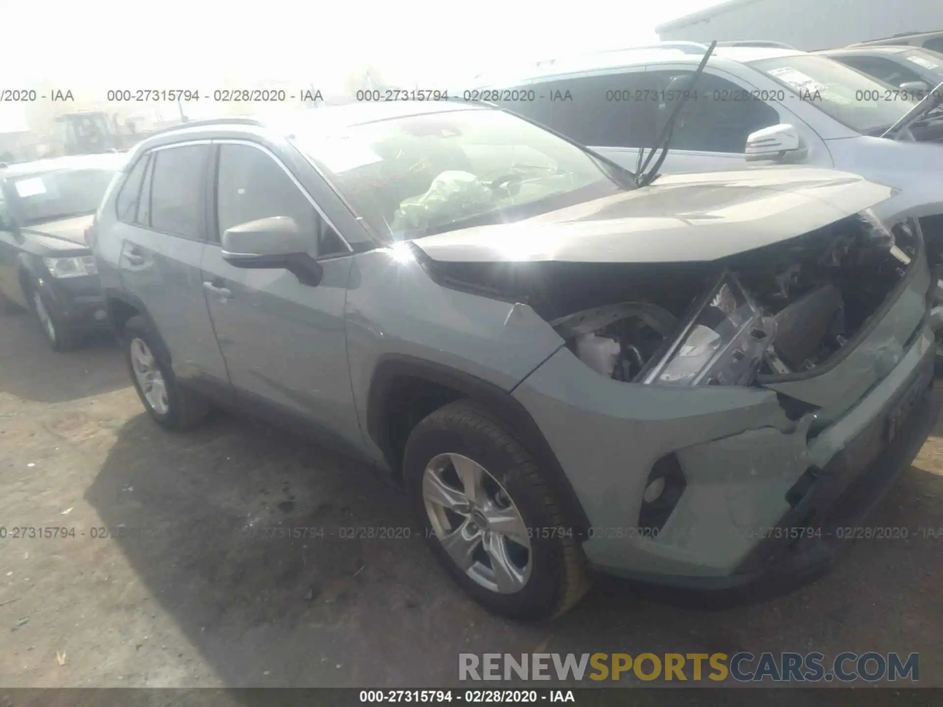 1 Photograph of a damaged car JTMP1RFV1LJ026723 TOYOTA RAV4 2020