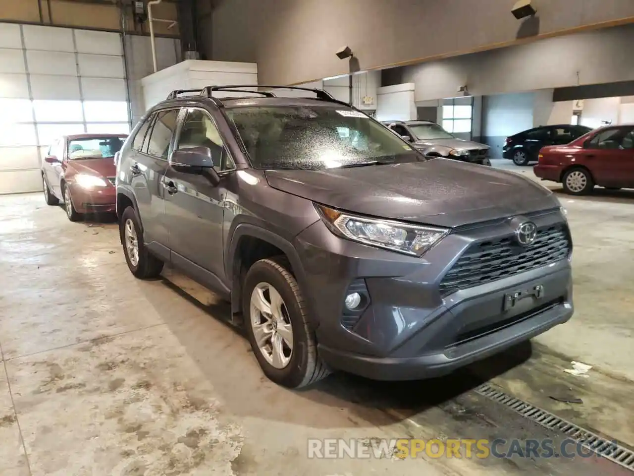 1 Photograph of a damaged car JTMP1RFV1LJ027483 TOYOTA RAV4 2020