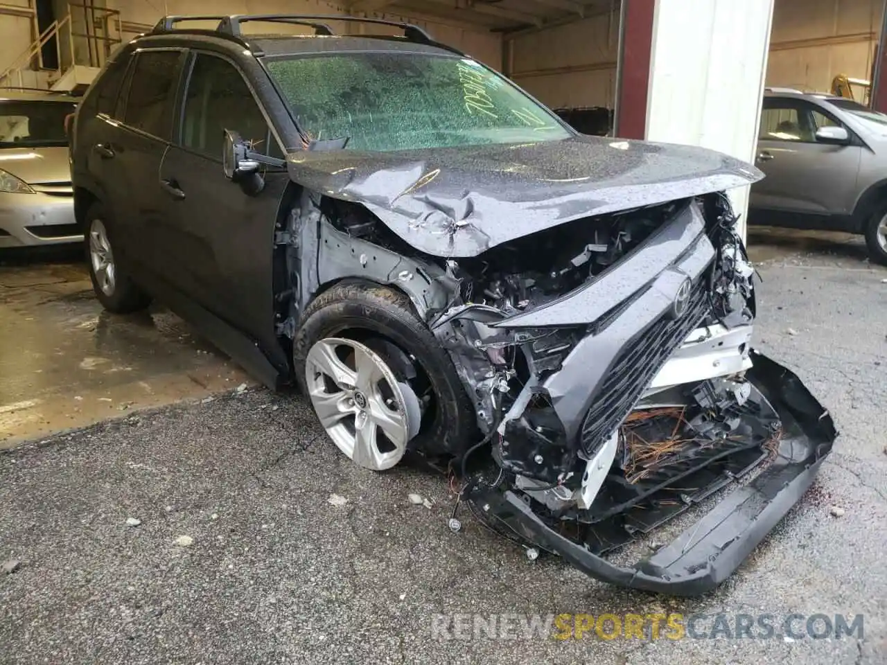 1 Photograph of a damaged car JTMP1RFV2LD059132 TOYOTA RAV4 2020