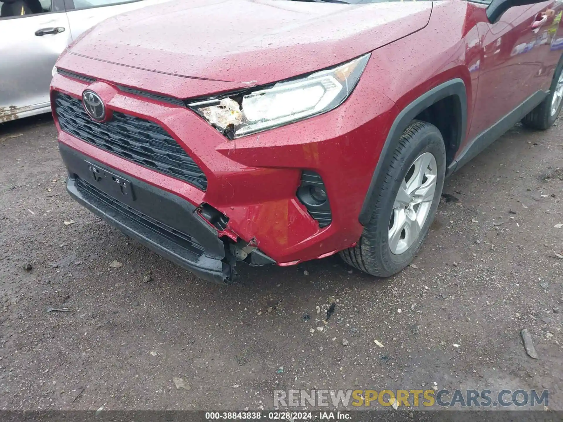 6 Photograph of a damaged car JTMP1RFV2LD062001 TOYOTA RAV4 2020