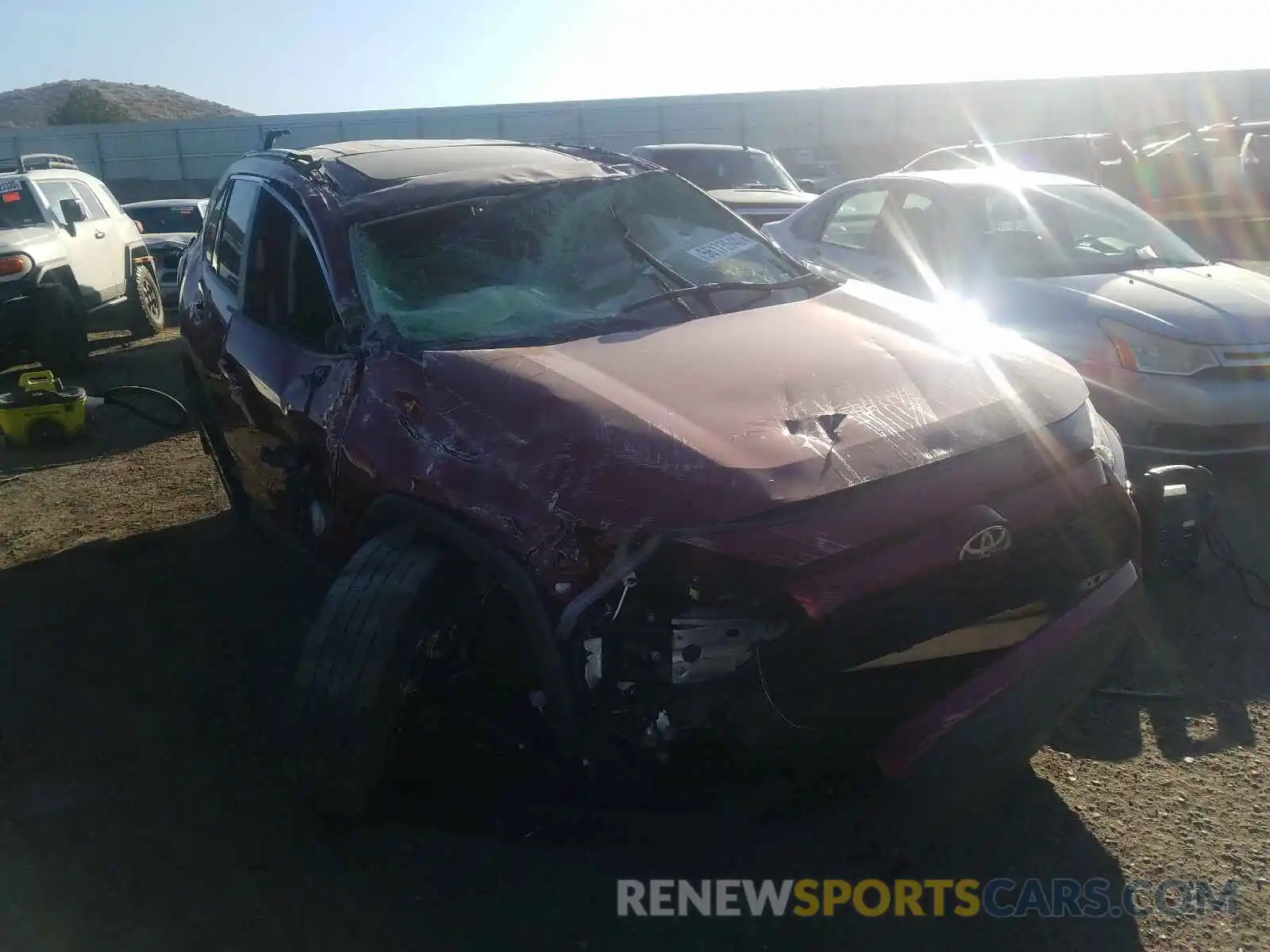 1 Photograph of a damaged car JTMP1RFV2LD530826 TOYOTA RAV4 2020