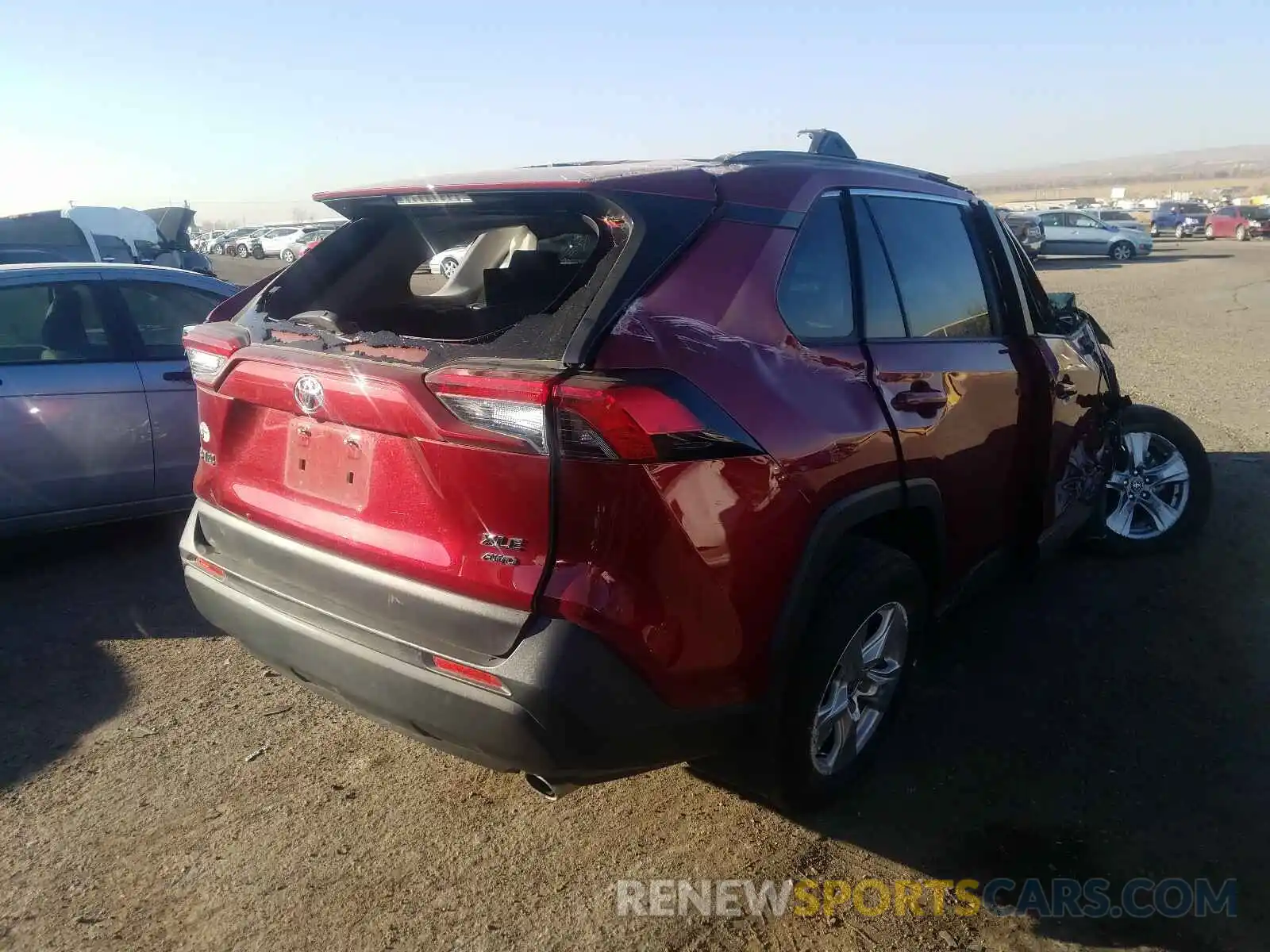 4 Photograph of a damaged car JTMP1RFV2LD530826 TOYOTA RAV4 2020